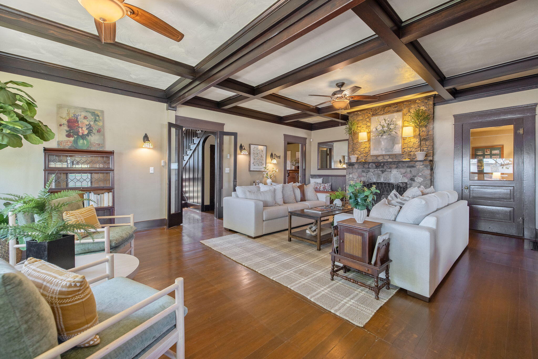 224 N E St, Exeter, CA 93221