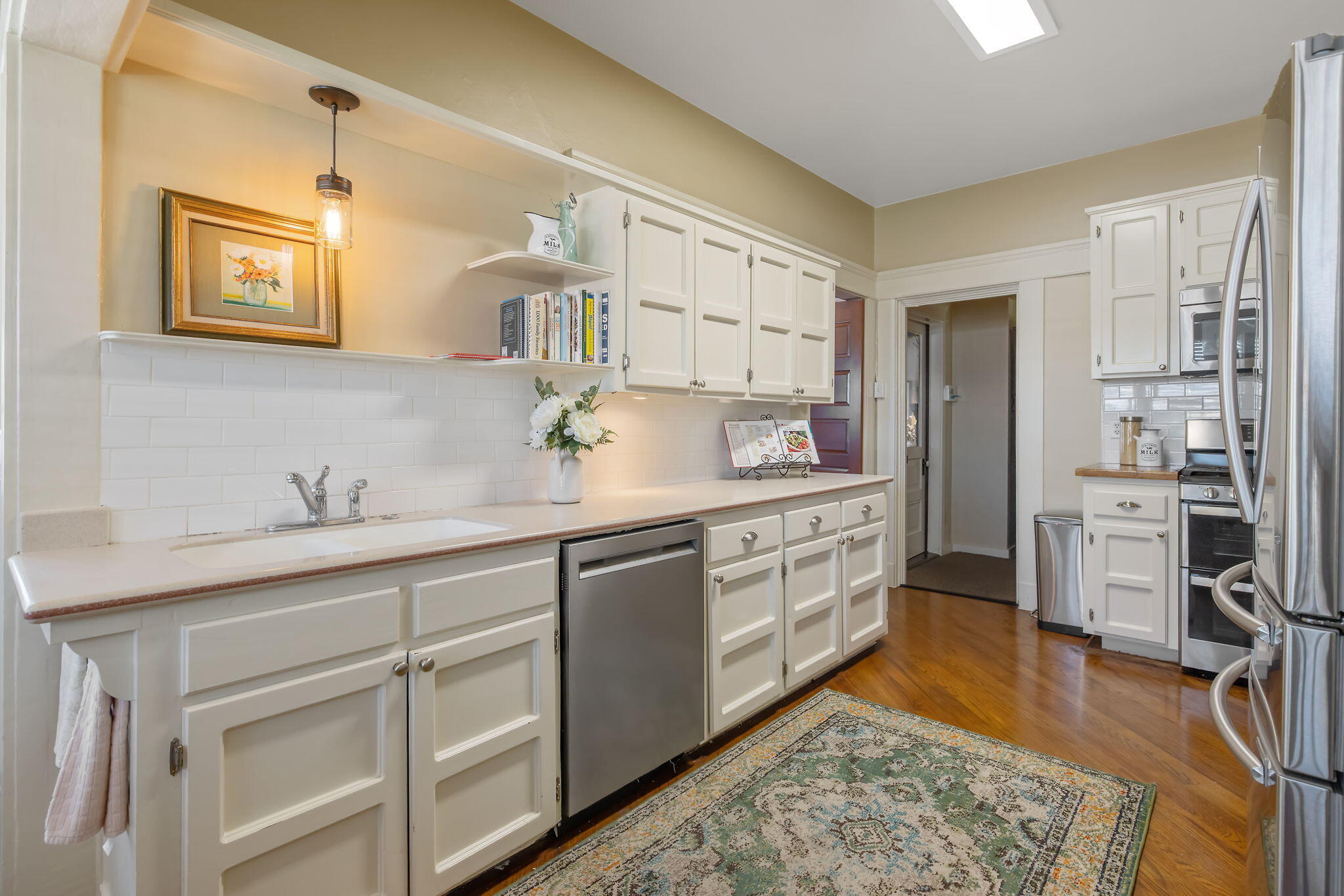 224 N E St, Exeter, CA 93221