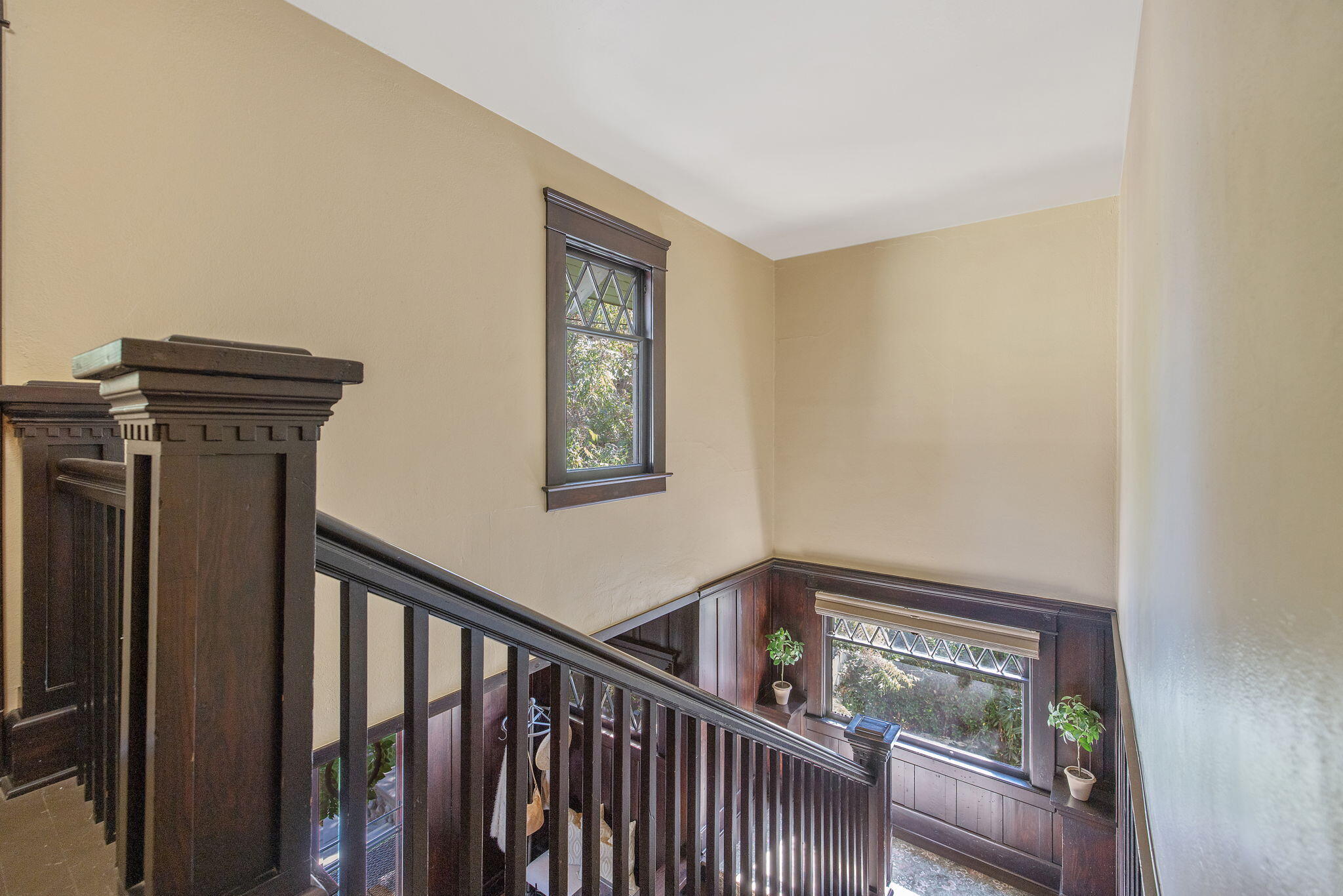 224 N E St, Exeter, CA 93221