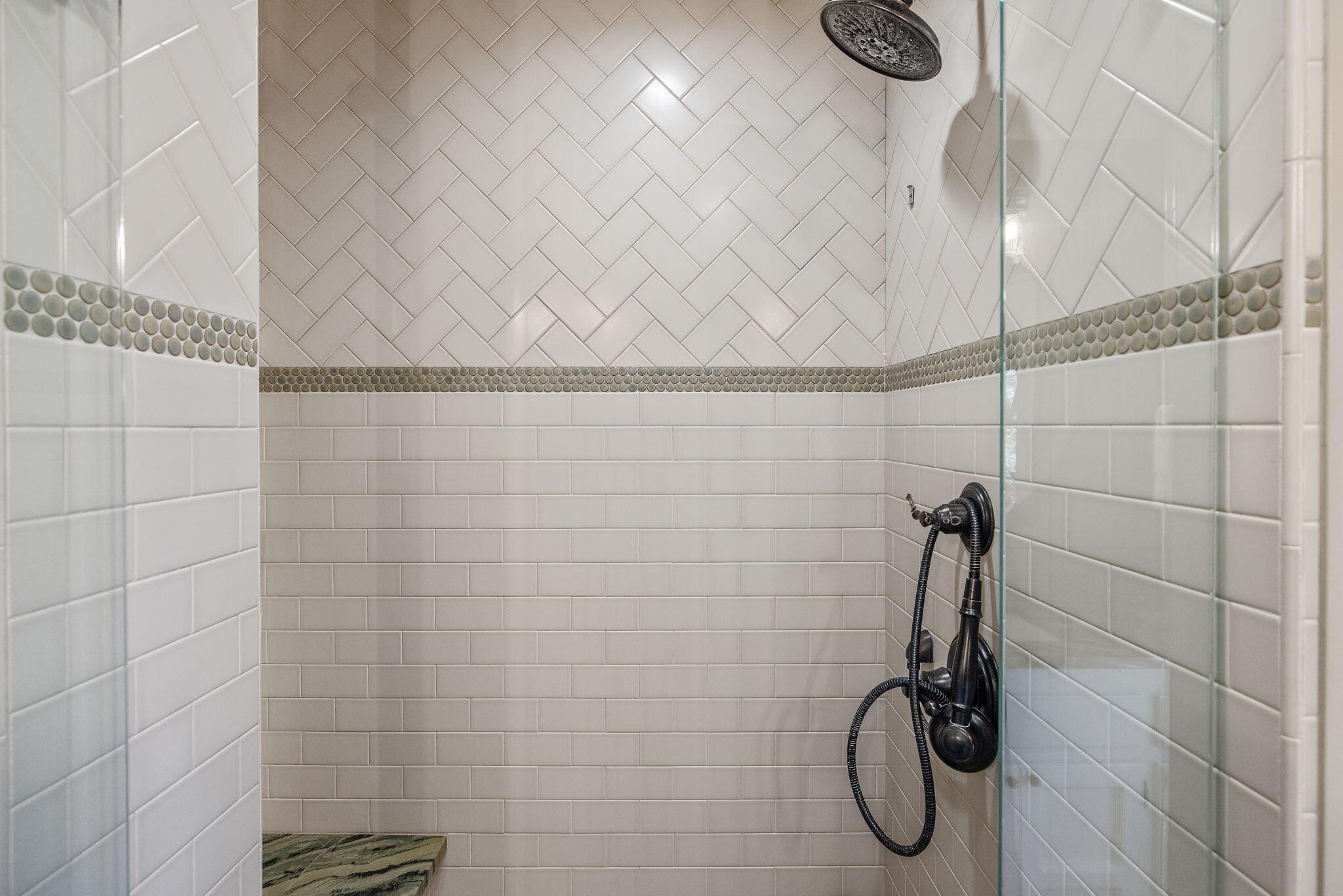 224 N E St, Exeter, CA 93221