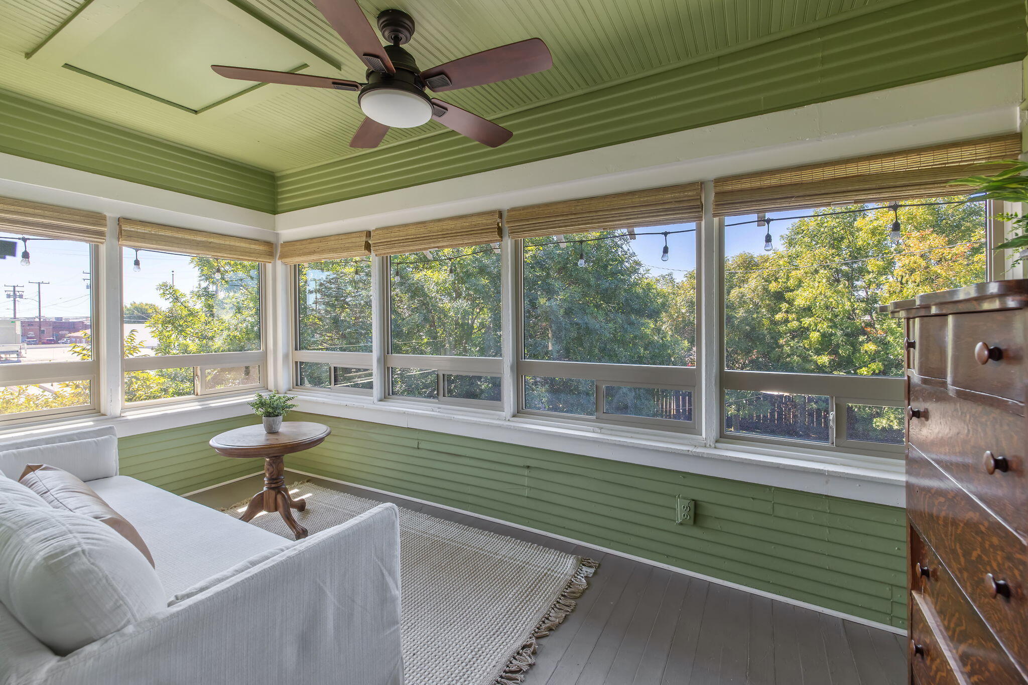 224 N E St, Exeter, CA 93221