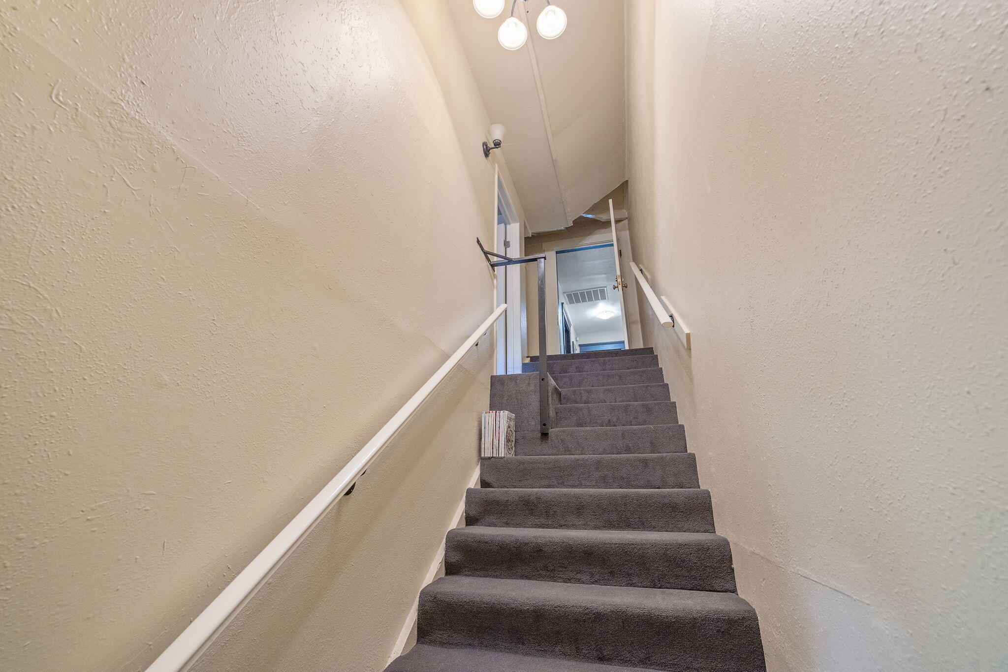 224 N E St, Exeter, CA 93221