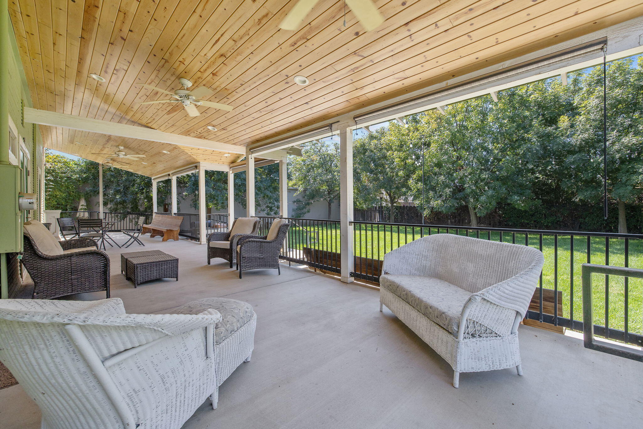 224 N E St, Exeter, CA 93221