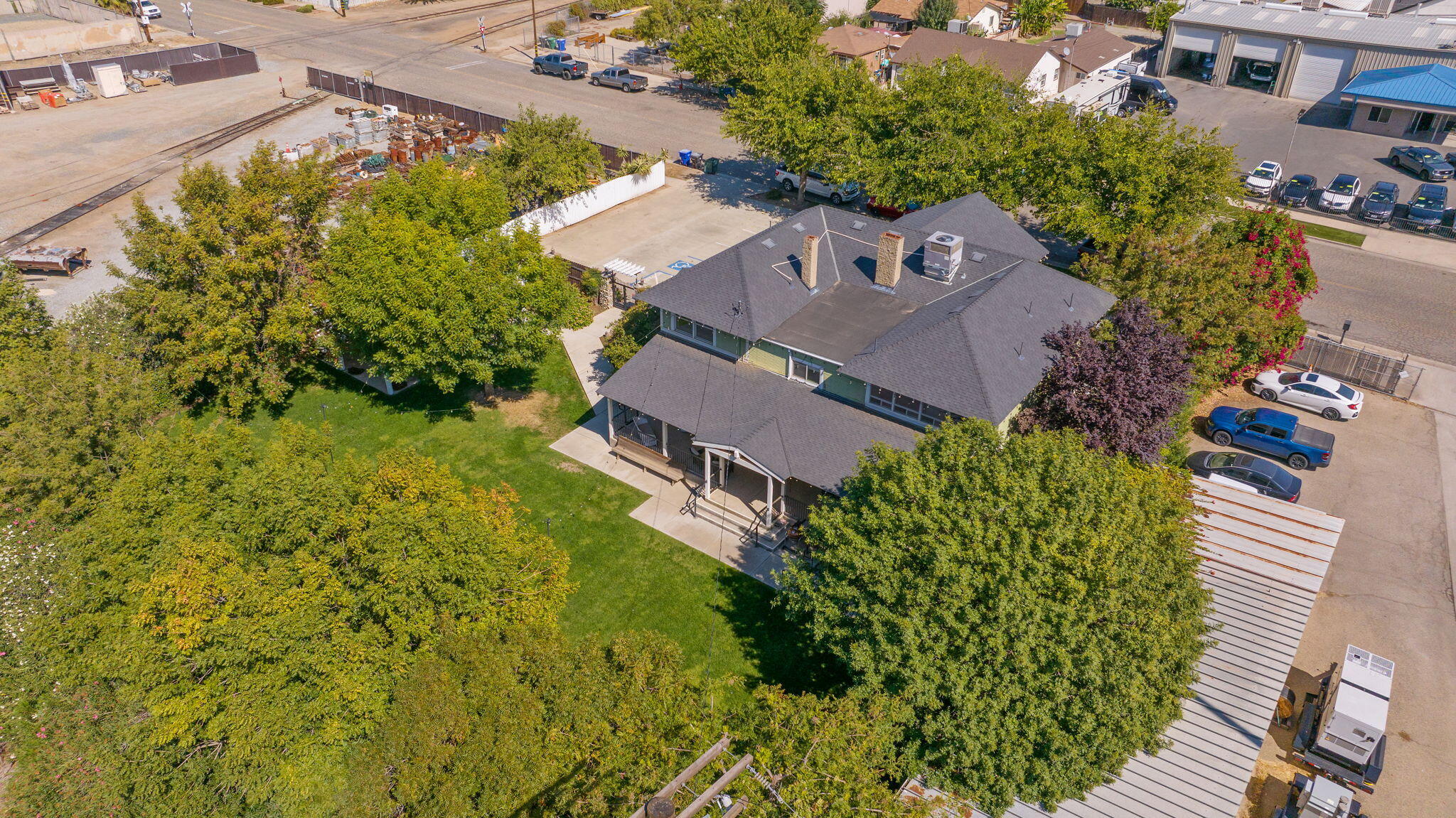 224 N E St, Exeter, CA 93221