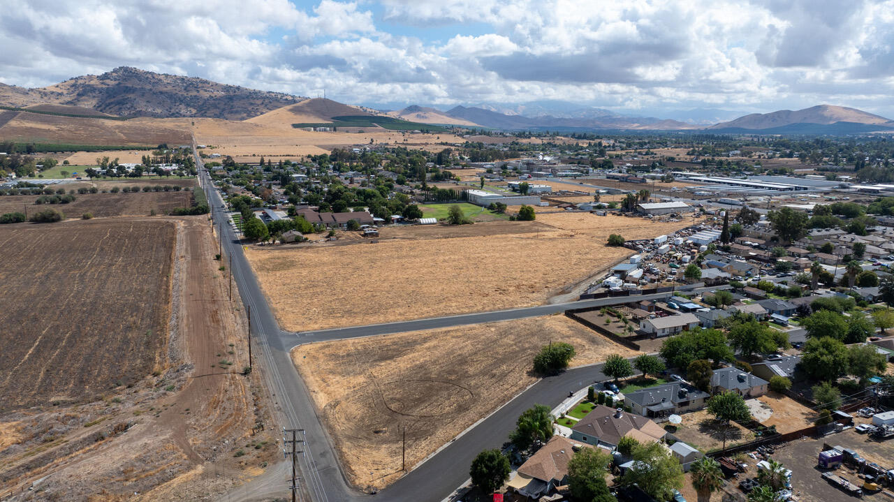 0 N 2nd St, Porterville, CA 93257