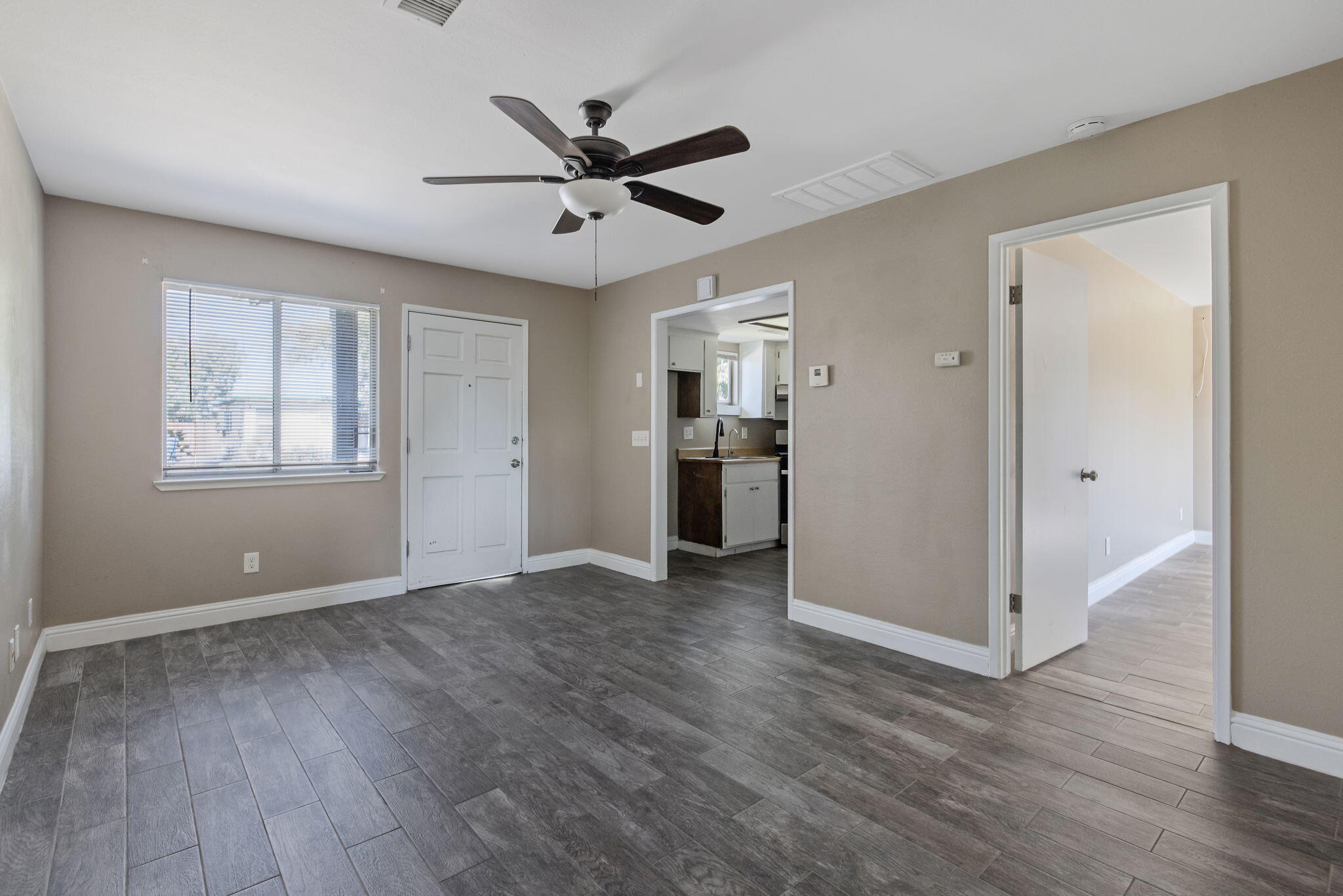 13919 Highway Ave, Armona, CA 93202