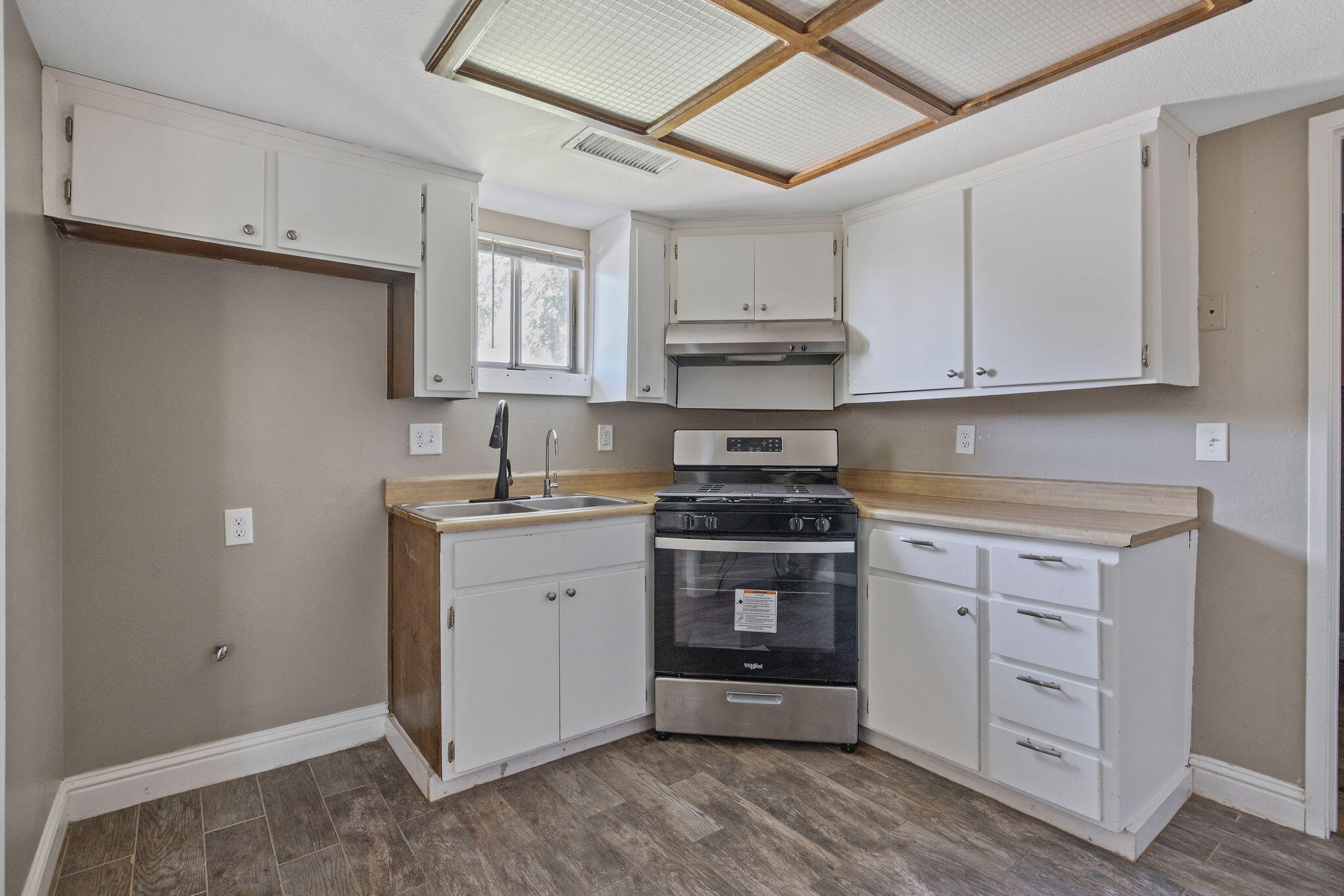 13919 Highway Ave, Armona, CA 93202