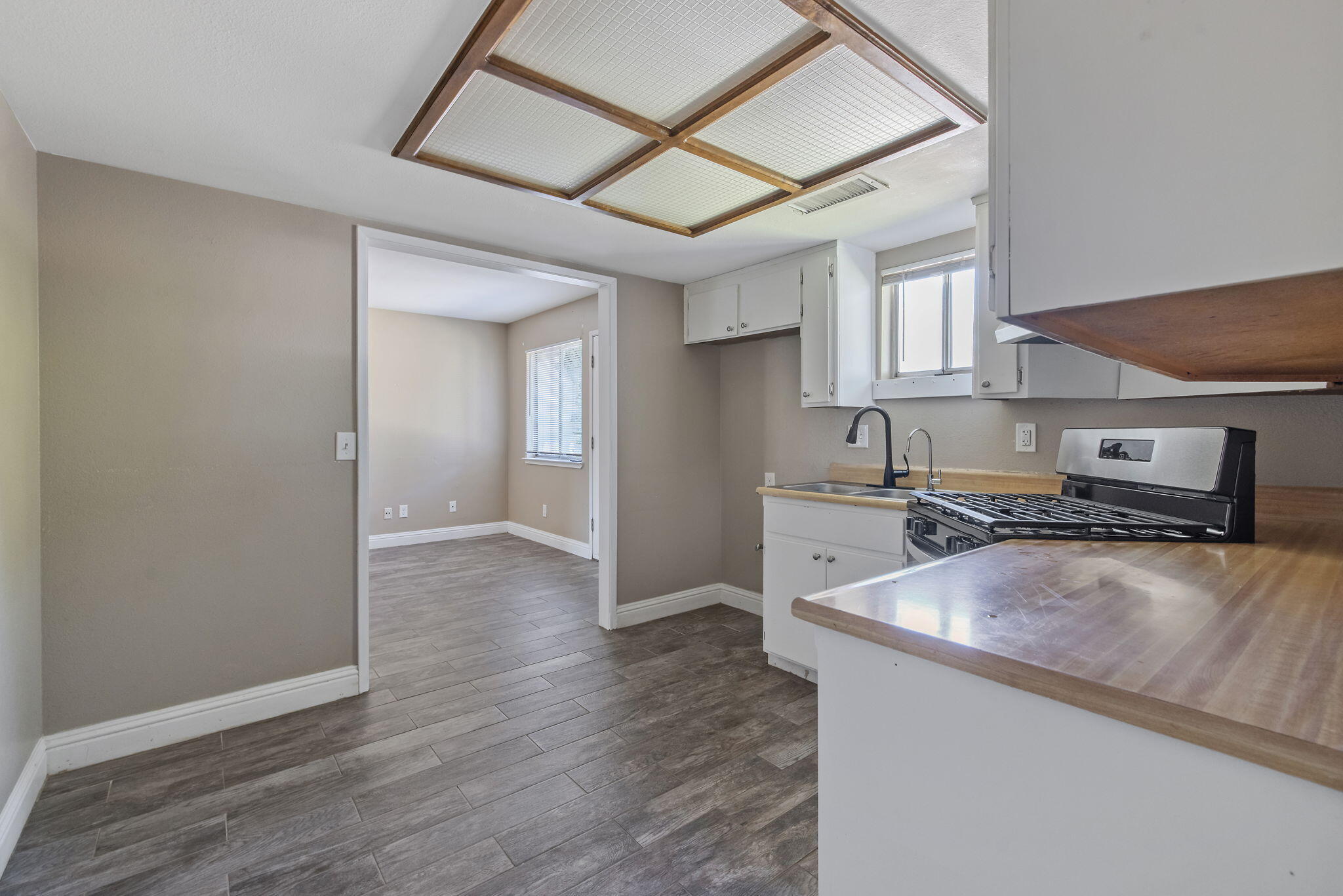 13919 Highway Ave, Armona, CA 93202