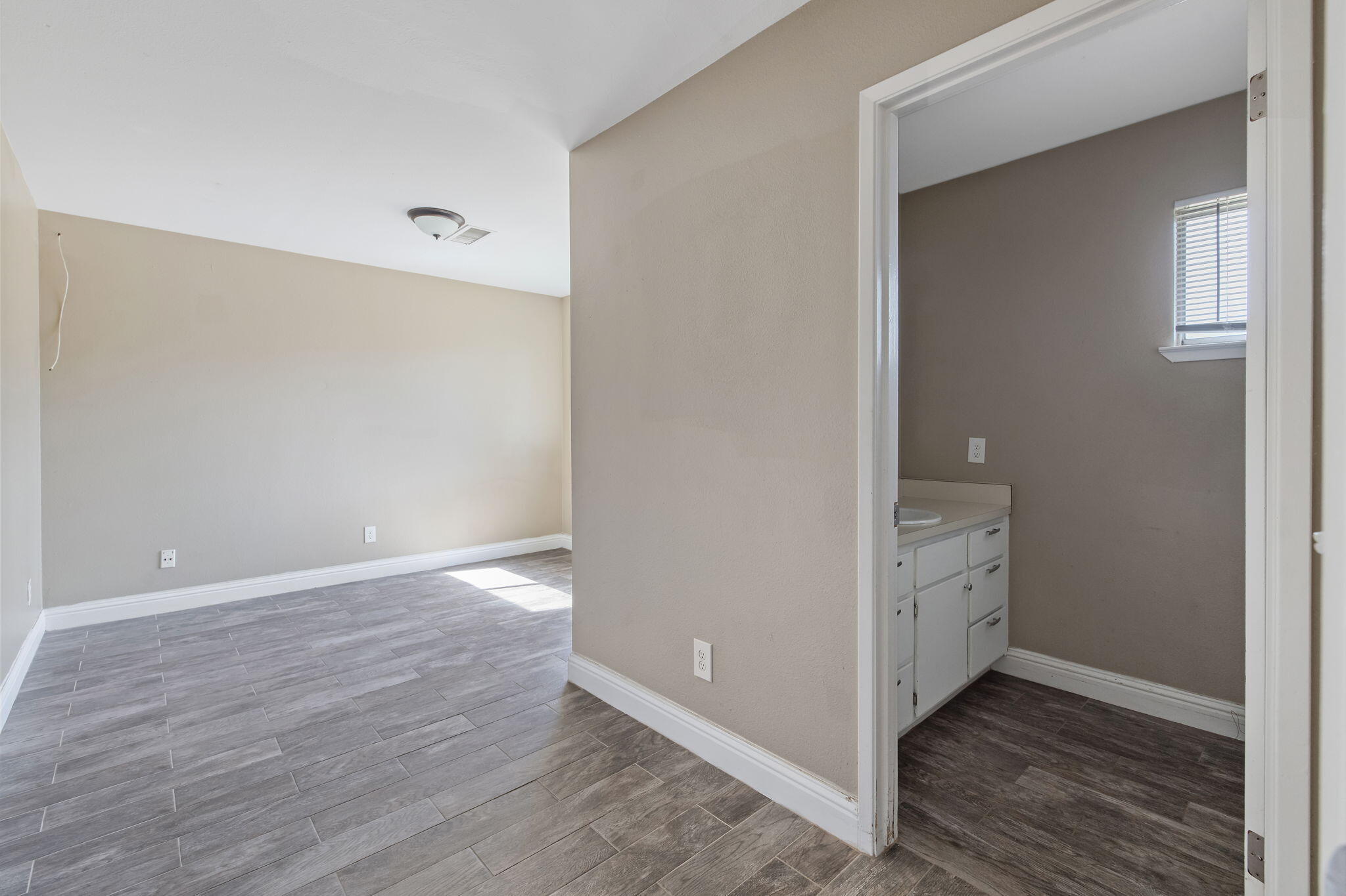 13919 Highway Ave, Armona, CA 93202