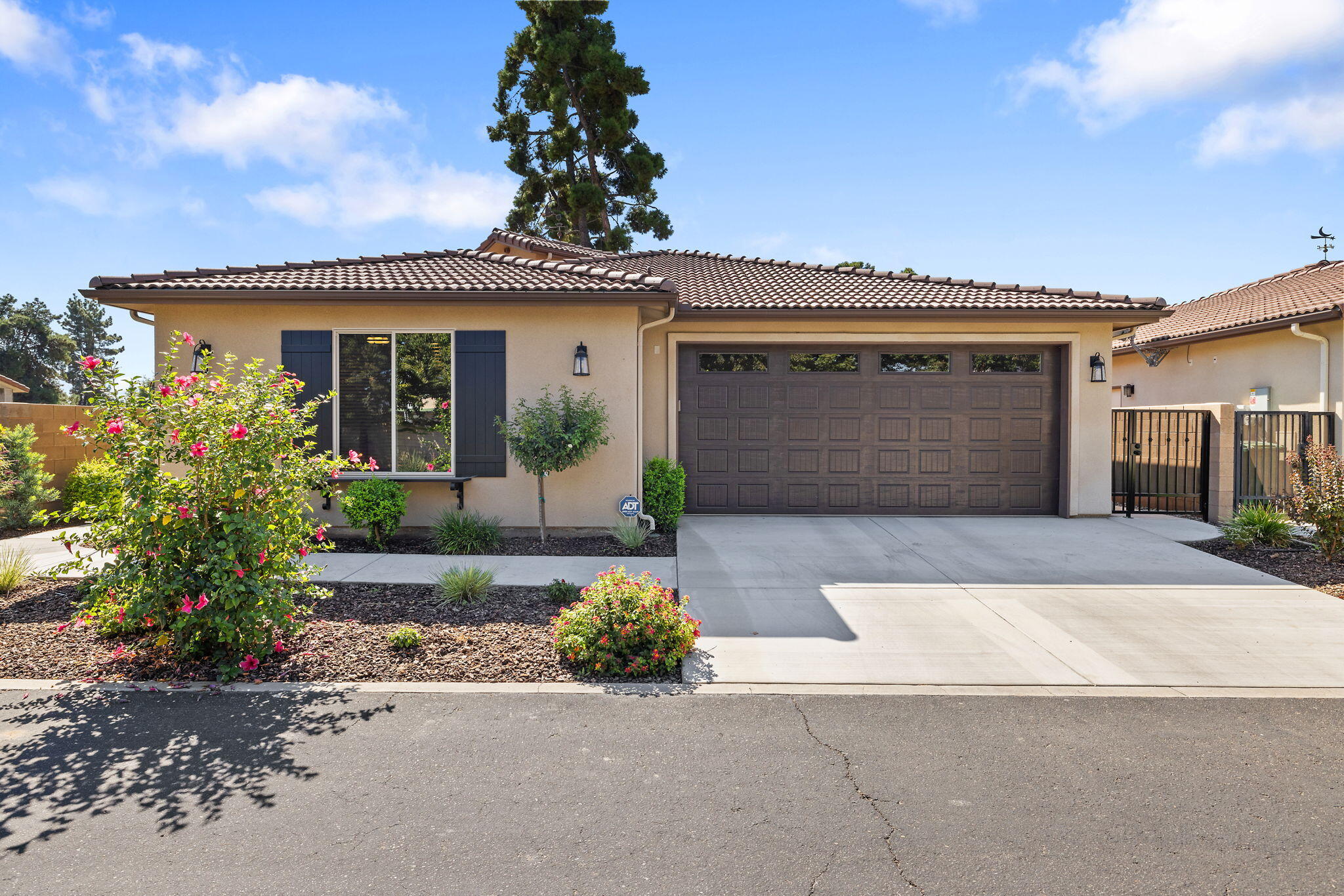 570 Little Ln, Exeter, CA 93221