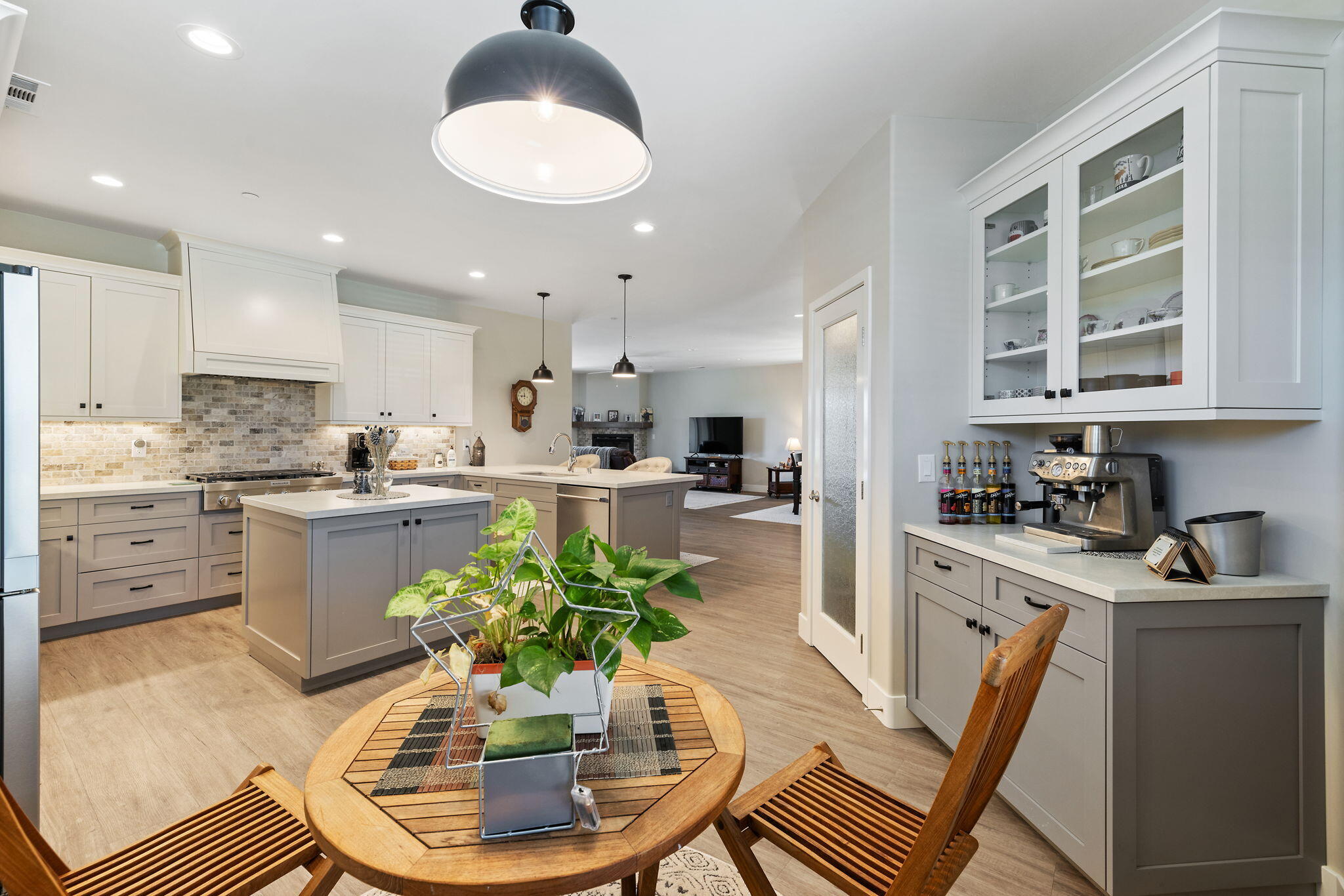 570 Little Ln, Exeter, CA 93221