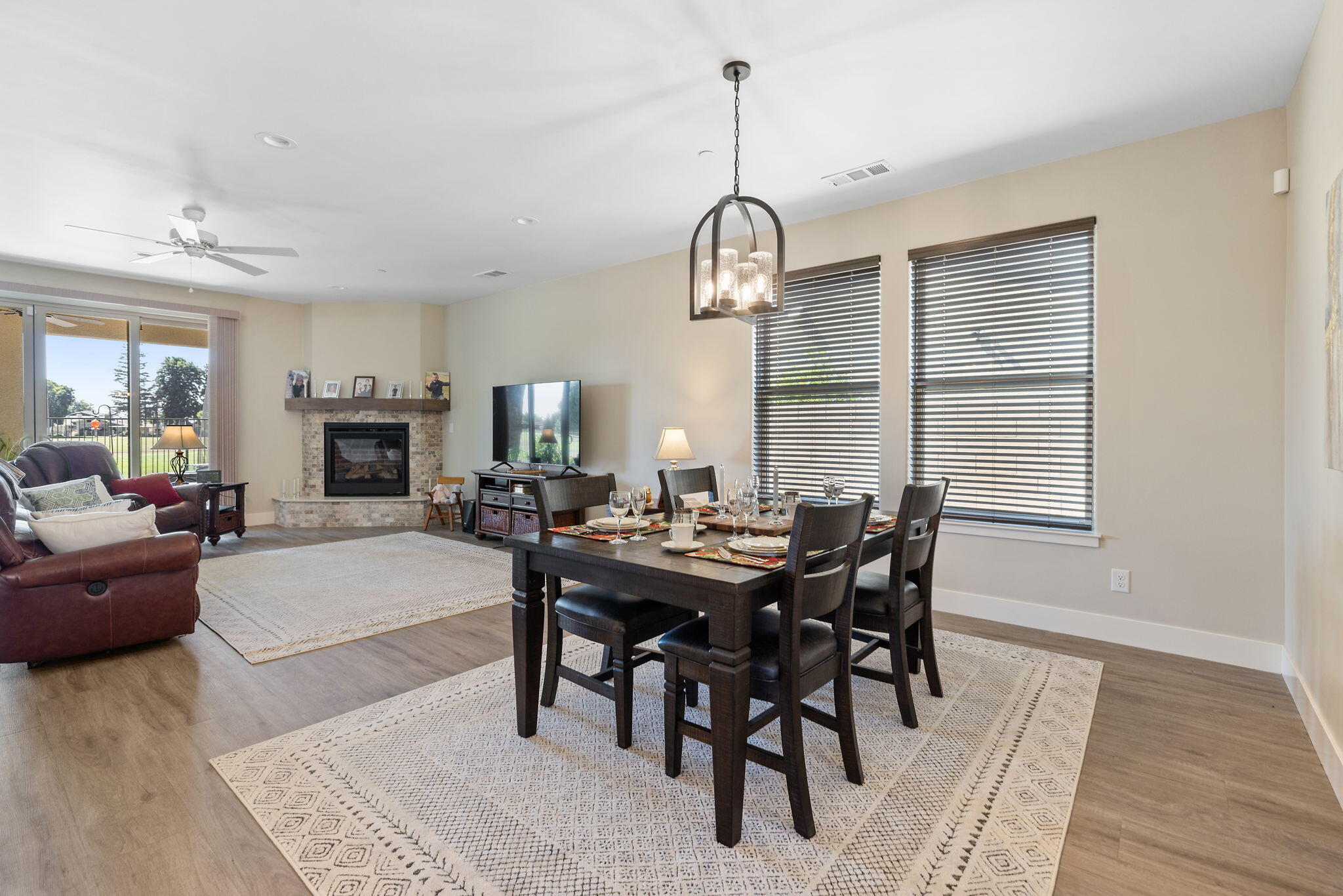 570 Little Ln, Exeter, CA 93221