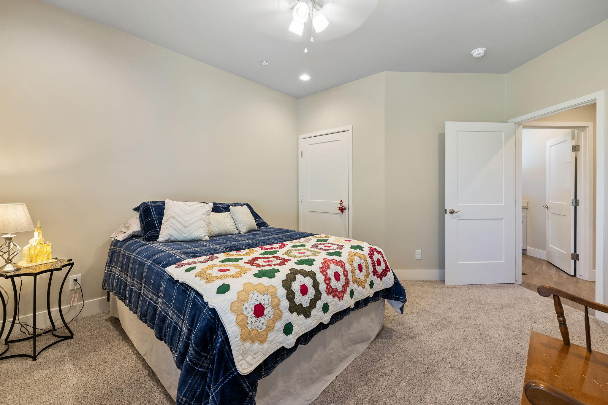 570 Little Ln, Exeter, CA 93221