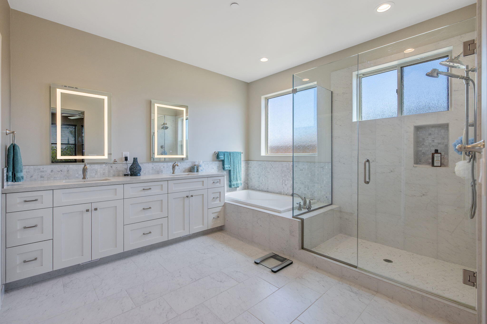 570 Little Ln, Exeter, CA 93221