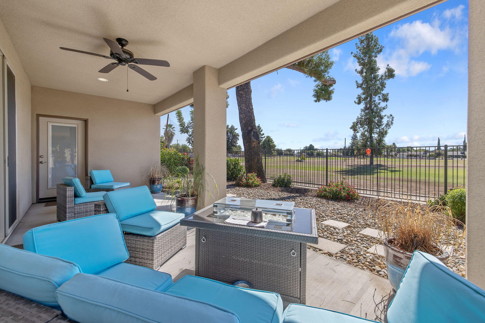 570 Little Ln, Exeter, CA 93221