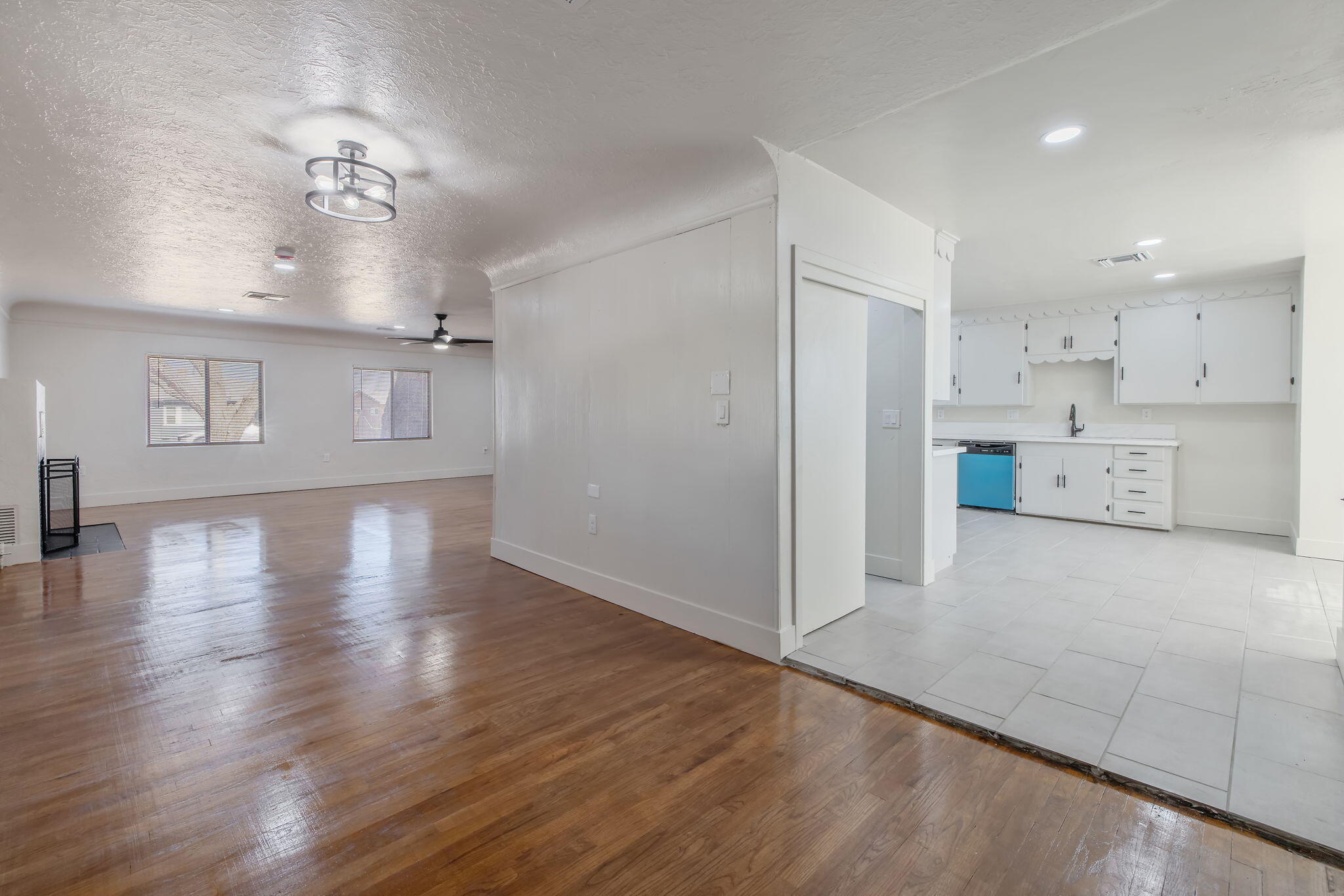 21199 S Feland Ave, Riverdale, CA 93656