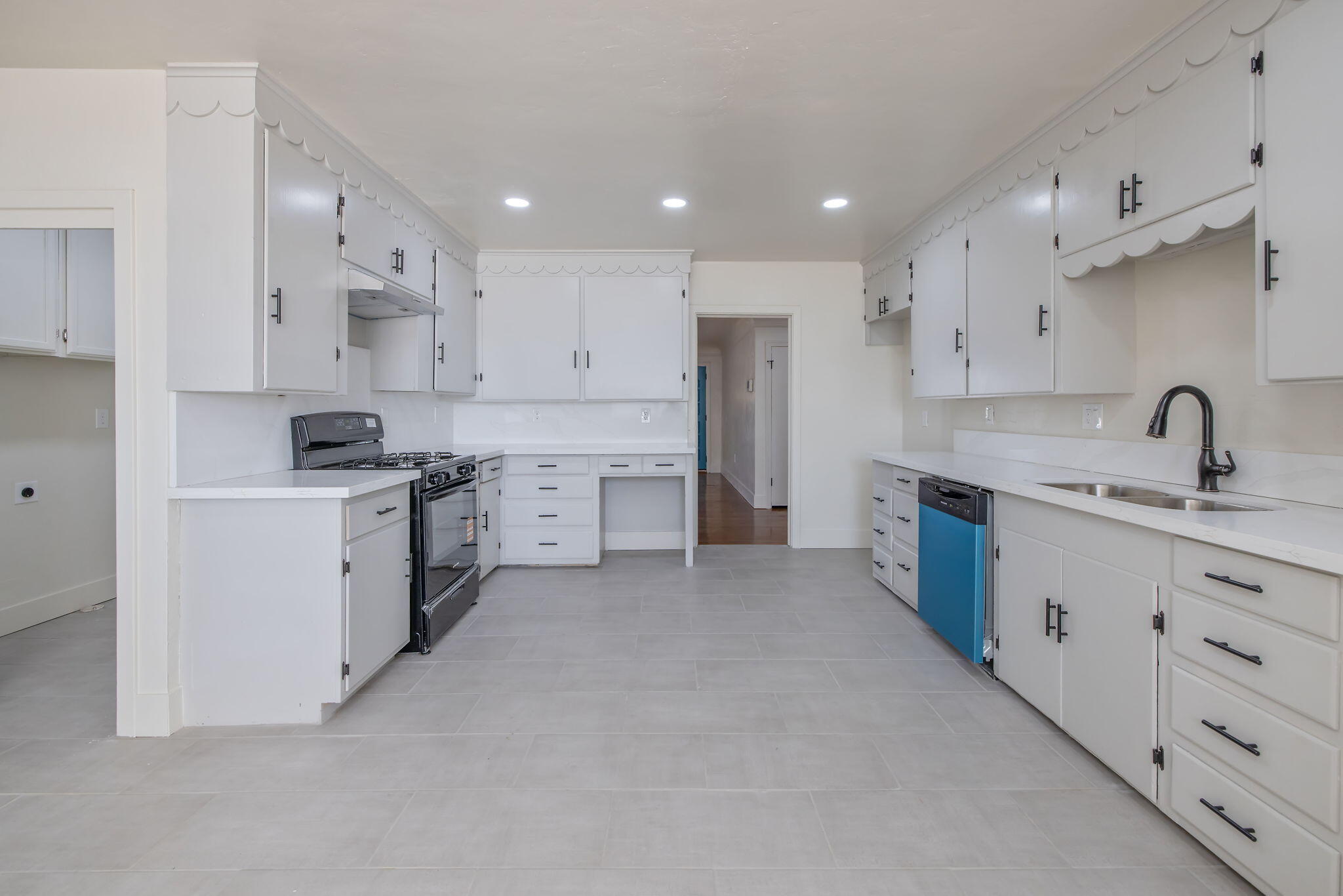 21199 S Feland Ave, Riverdale, CA 93656