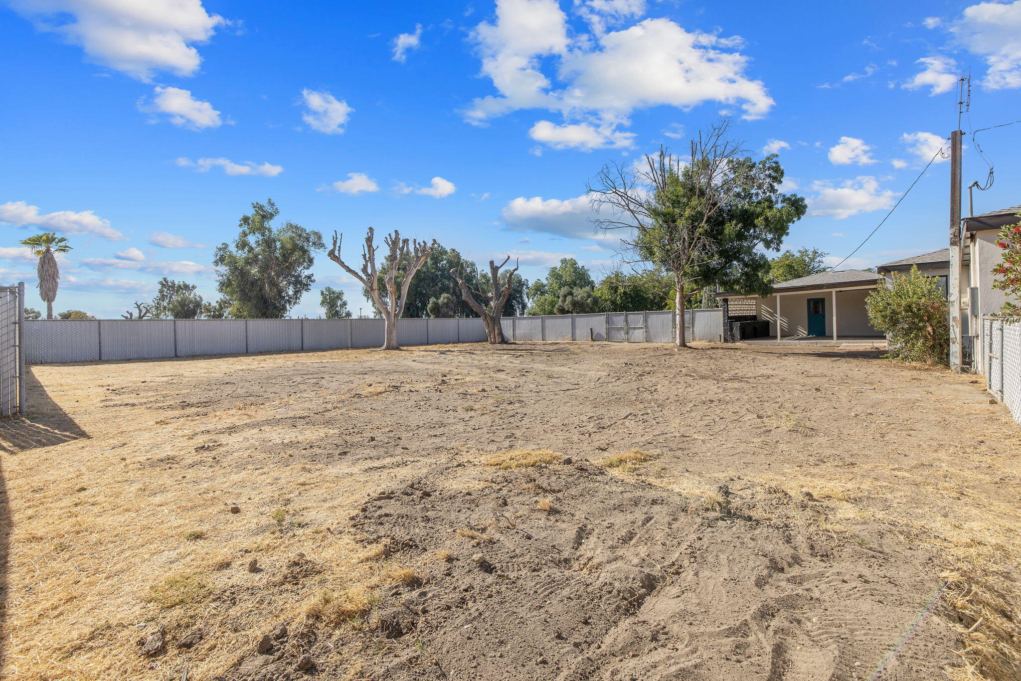 21199 S Feland Ave, Riverdale, CA 93656