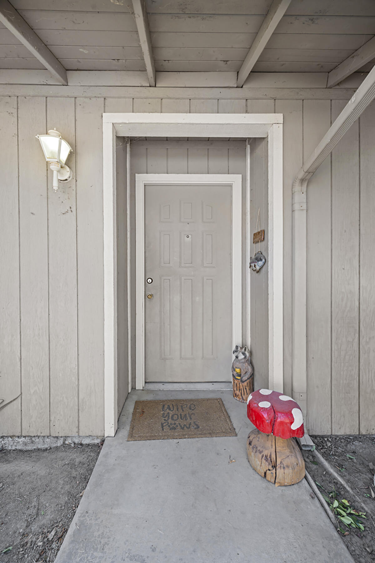 2721 E Goshen Ave, Visalia, CA 93292