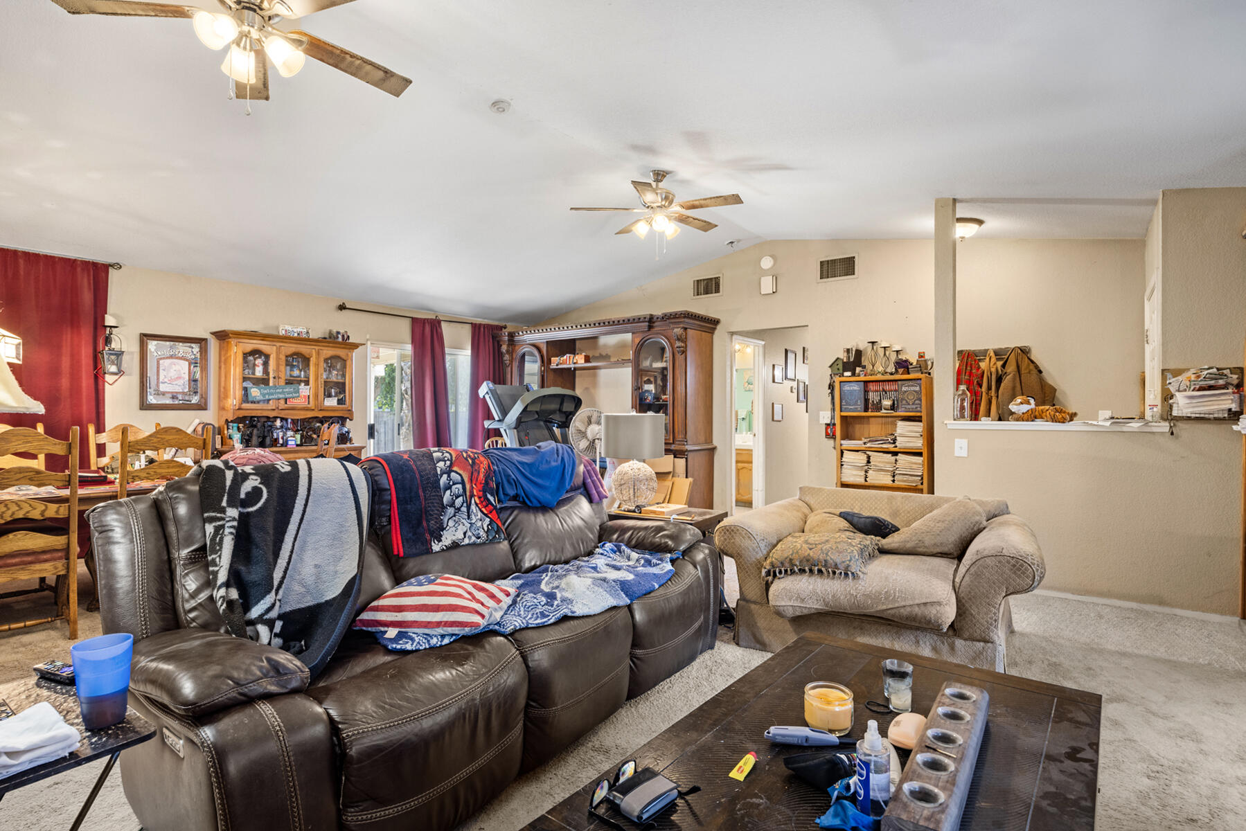 2721 E Goshen Ave, Visalia, CA 93292