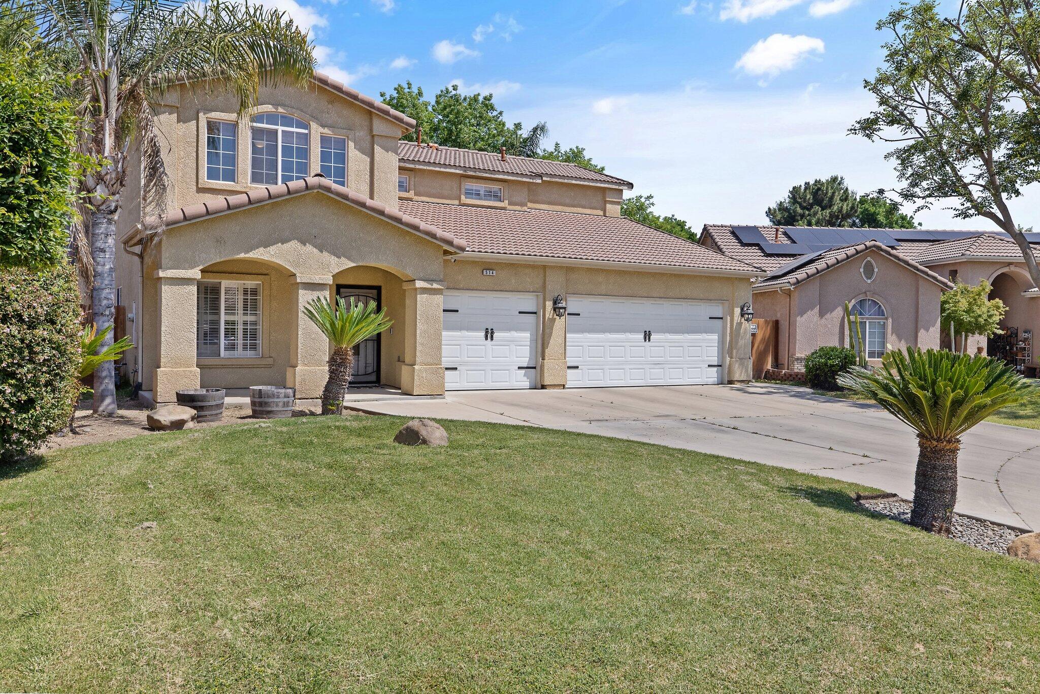 514 W Ashland Ct, Visalia, CA 93277