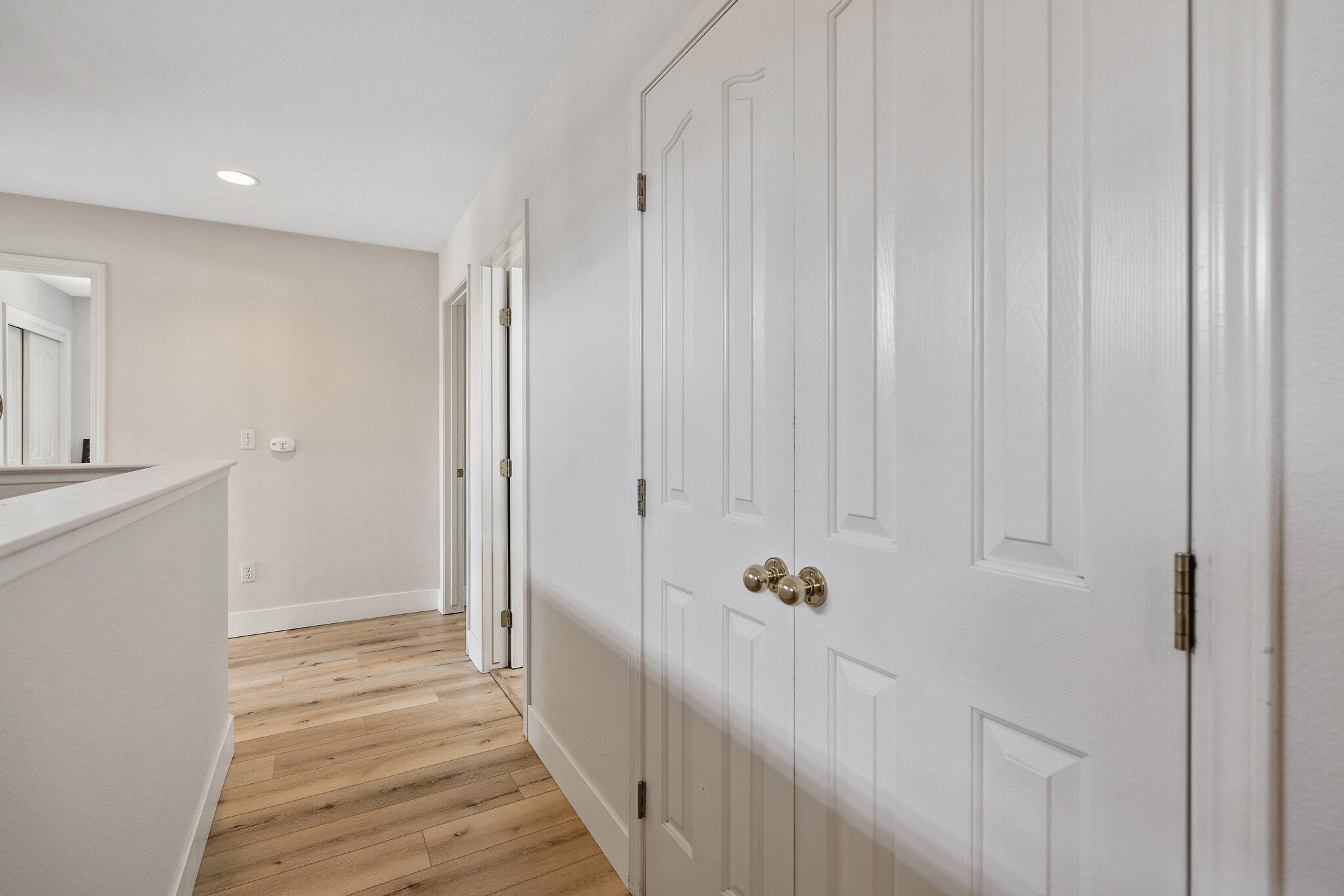 514 W Ashland Ct, Visalia, CA 93277