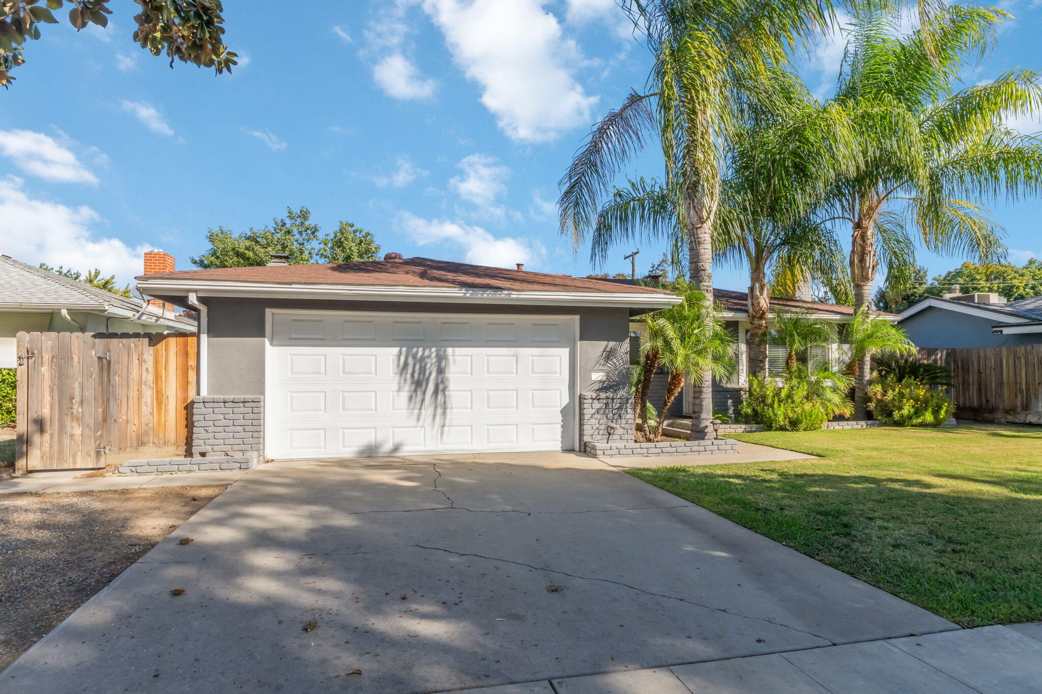 2333 E Austin Way, Fresno, CA 93726