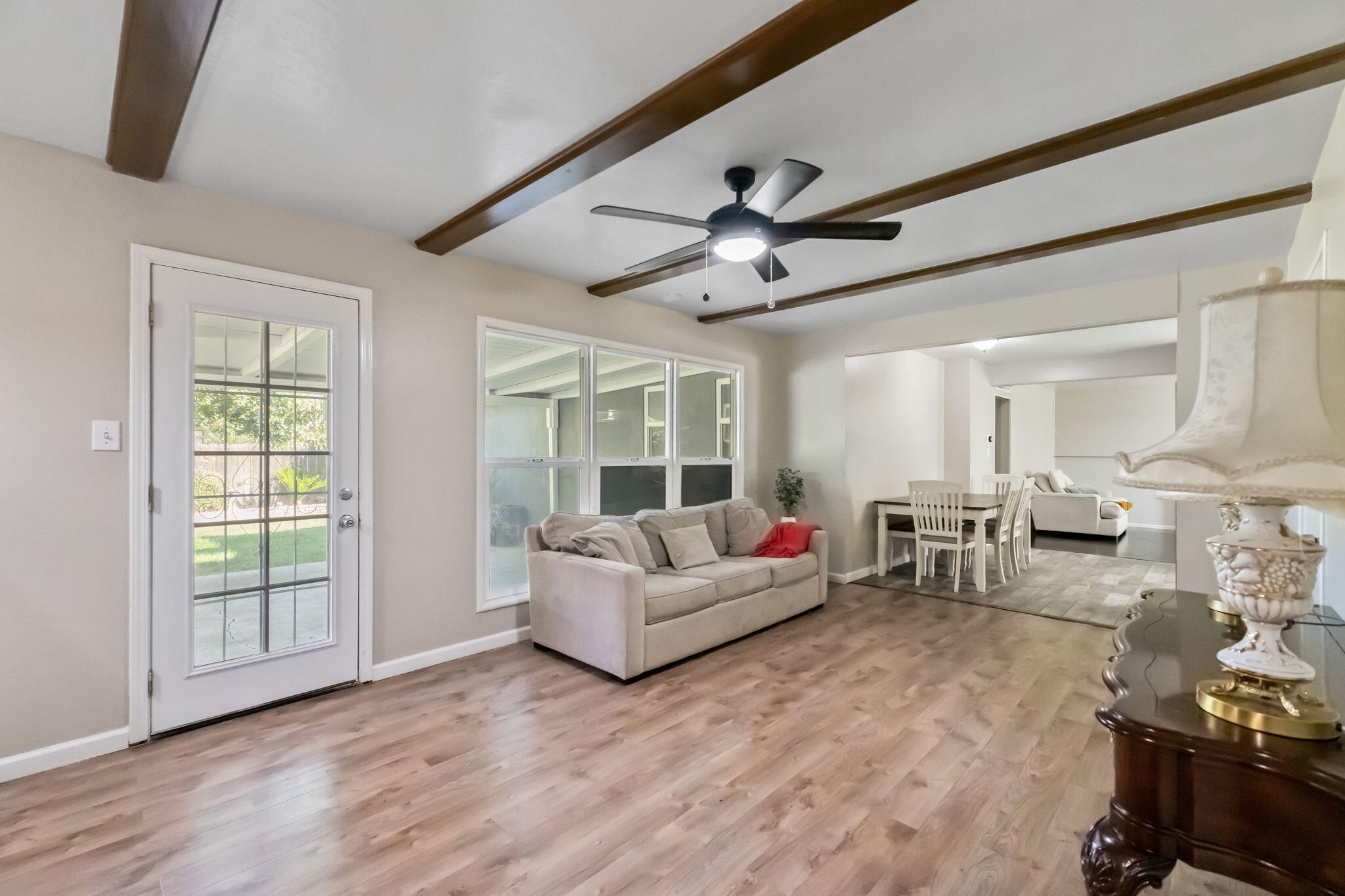 2333 E Austin Way, Fresno, CA 93726