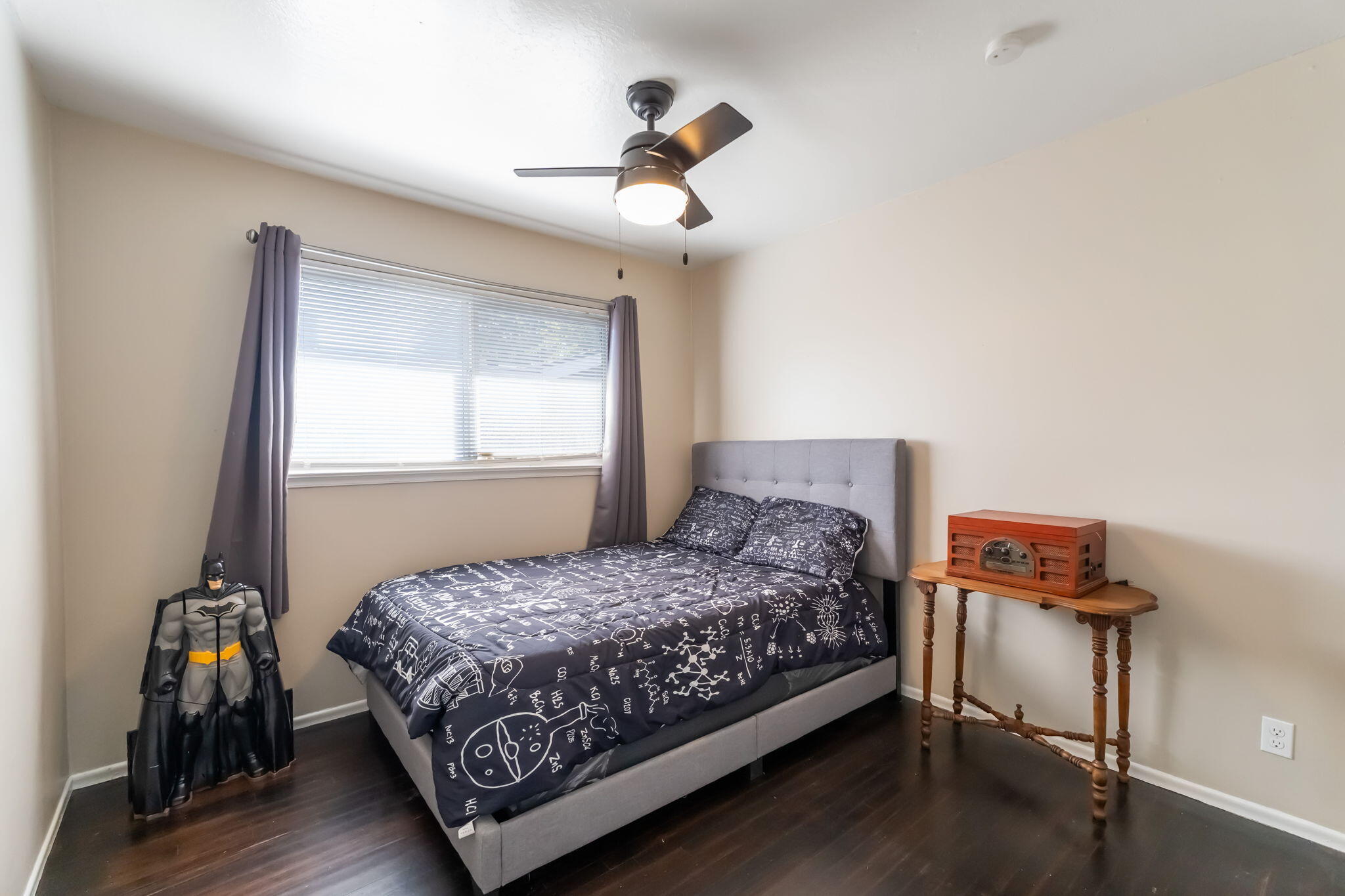 2333 E Austin Way, Fresno, CA 93726