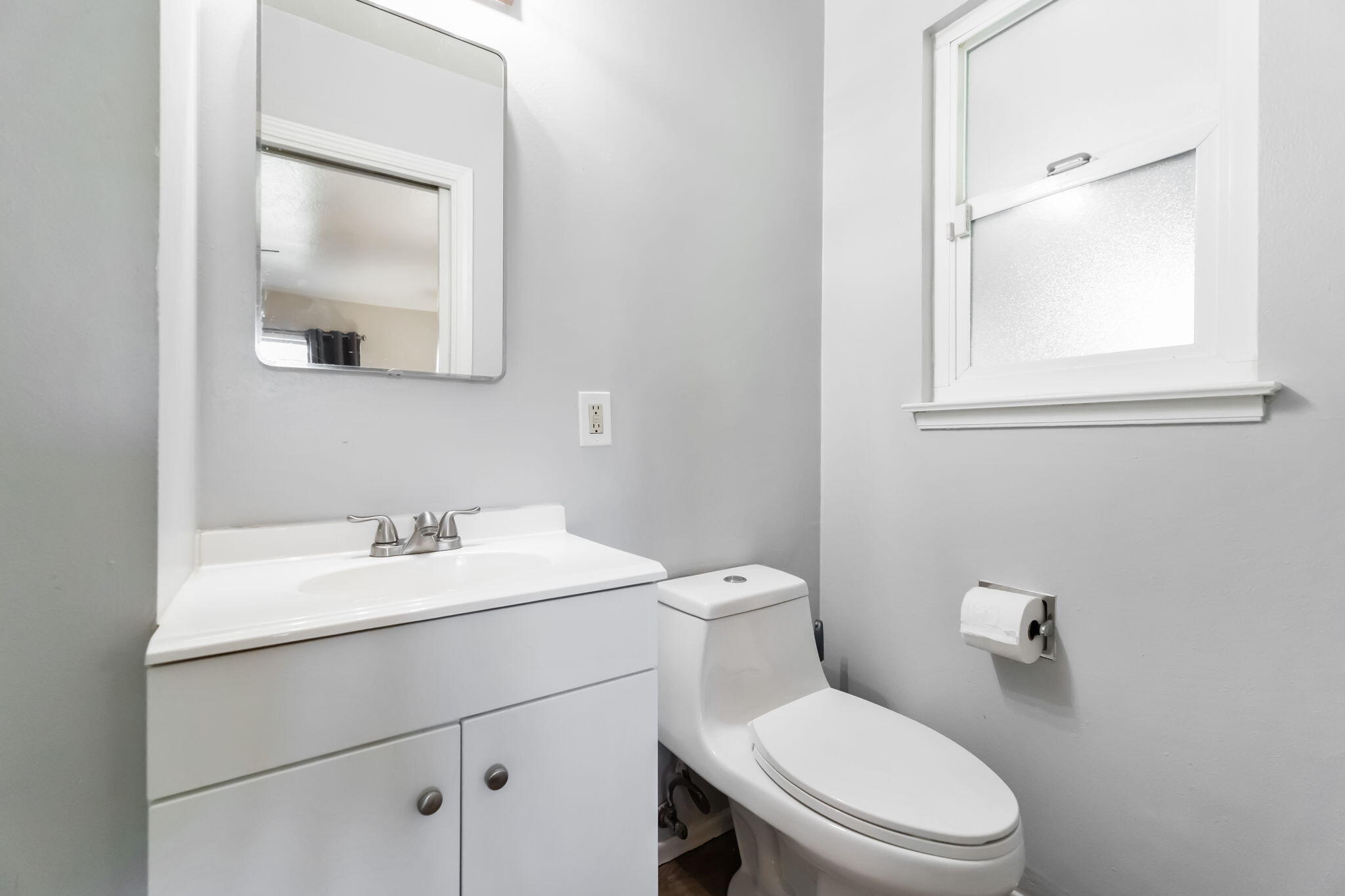 2333 E Austin Way, Fresno, CA 93726