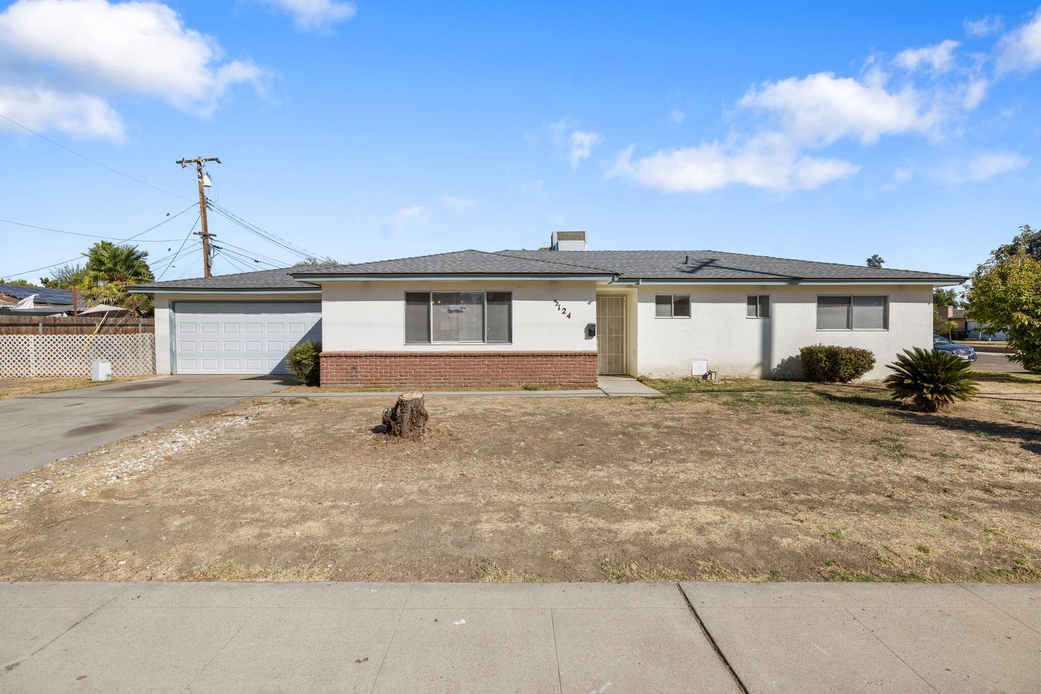 3124 W SW Tulare Ave, Visalia, CA 93277