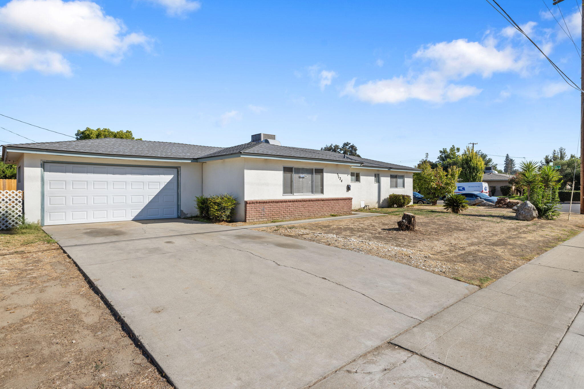 3124 W SW Tulare Ave, Visalia, CA 93277