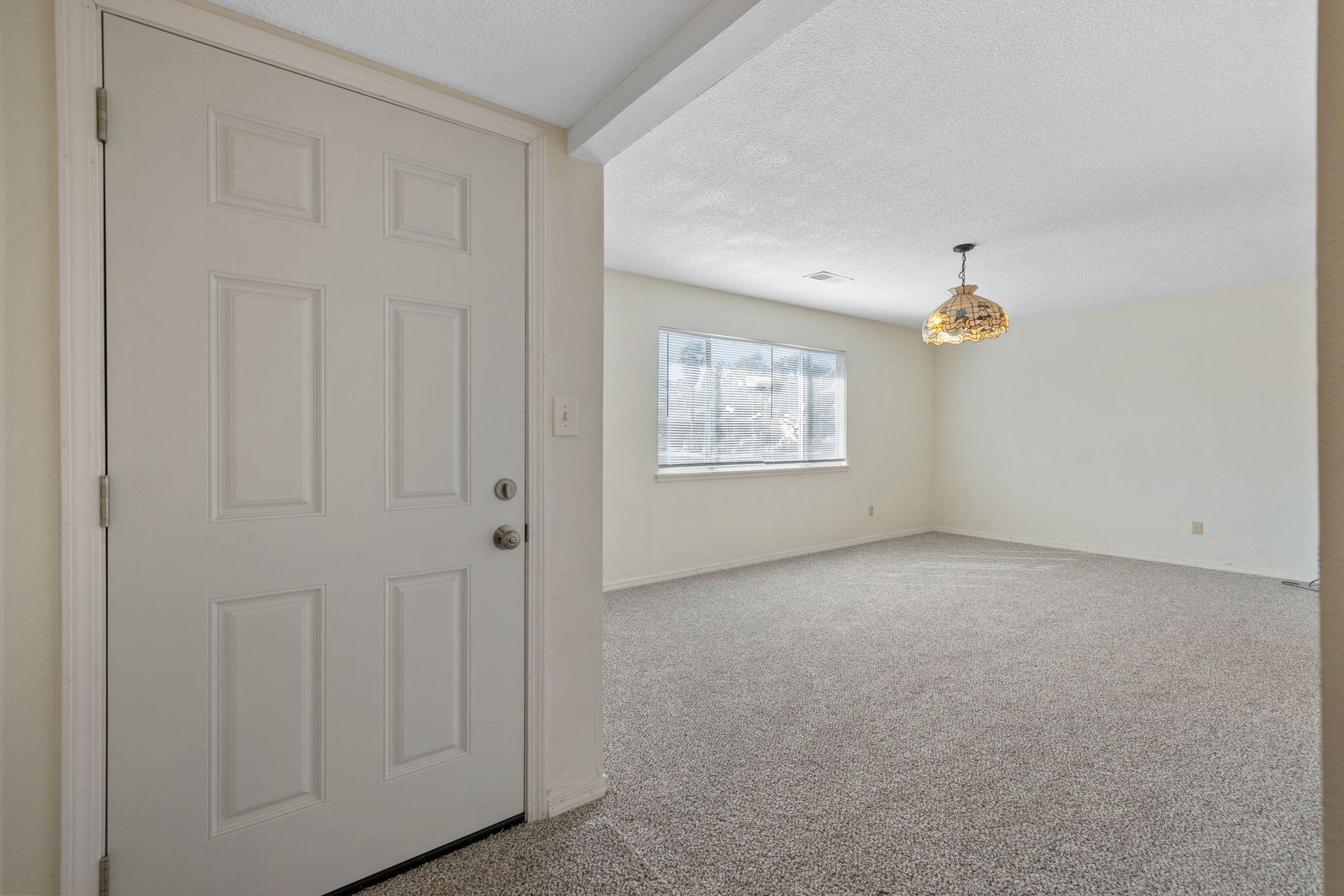 3124 W SW Tulare Ave, Visalia, CA 93277