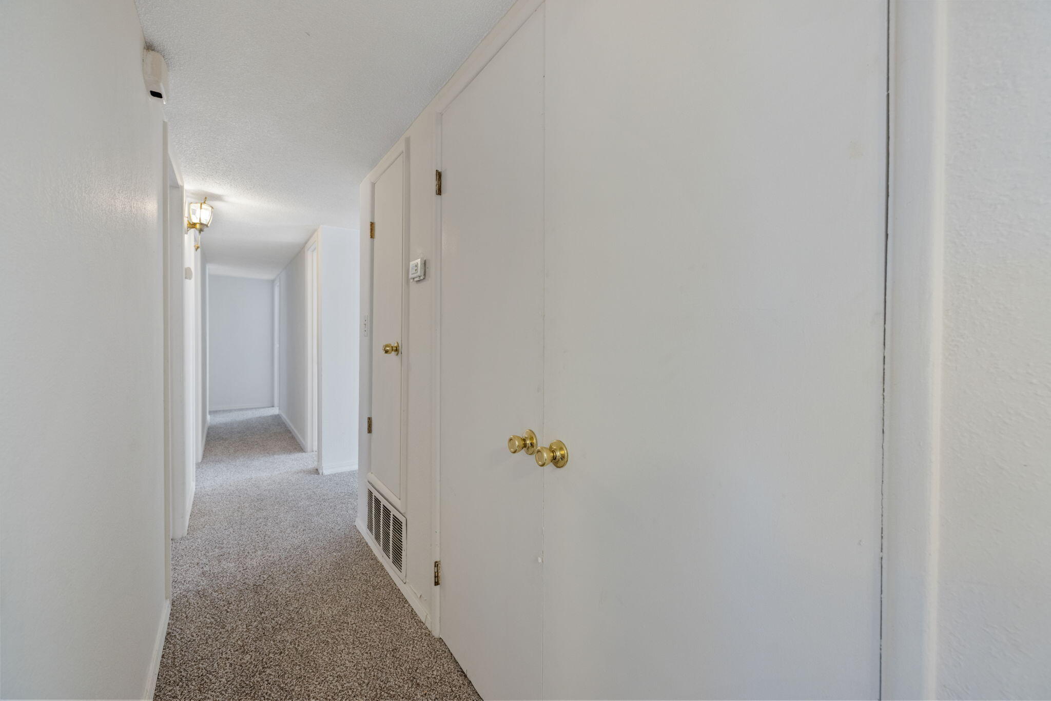 3124 W SW Tulare Ave, Visalia, CA 93277