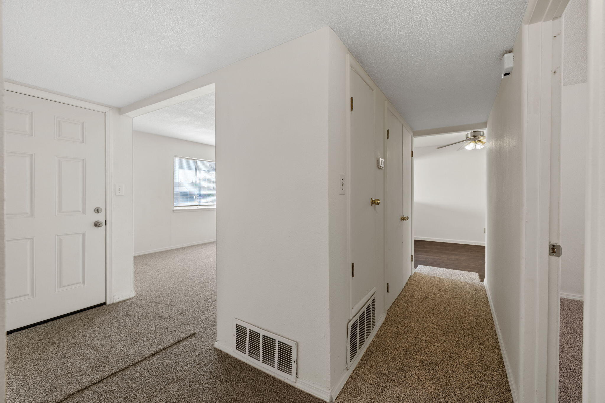 3124 W SW Tulare Ave, Visalia, CA 93277