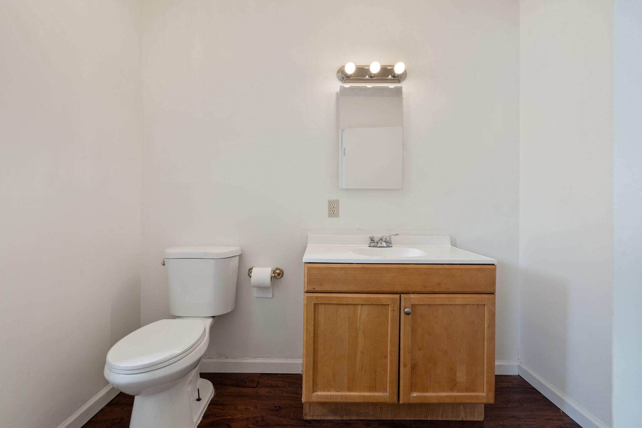 3124 W SW Tulare Ave, Visalia, CA 93277