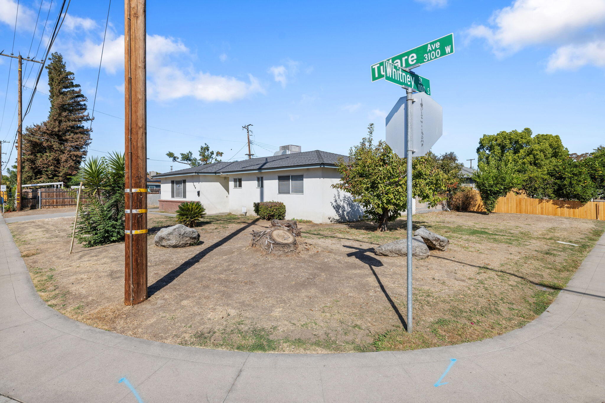 3124 W SW Tulare Ave, Visalia, CA 93277