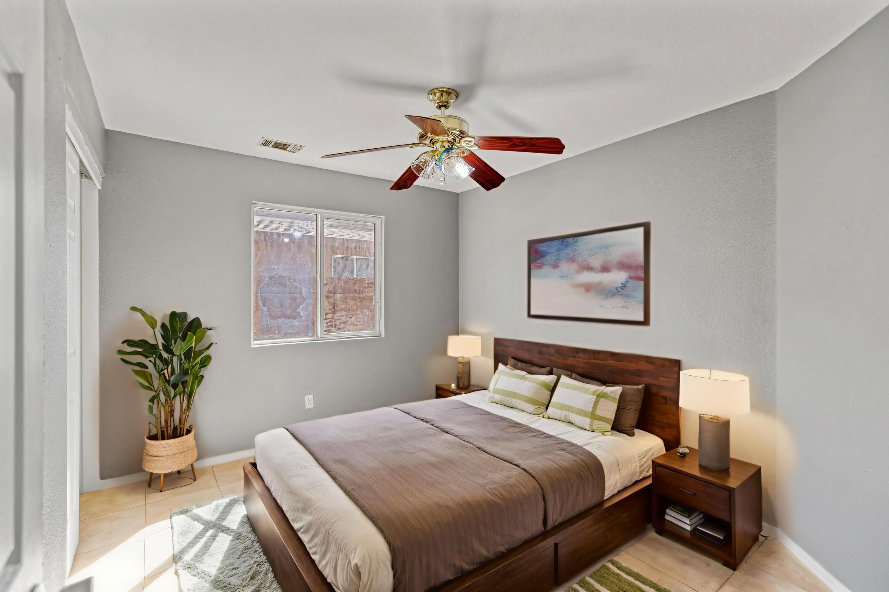 643 S Cloverleaf St, Porterville, CA 93257