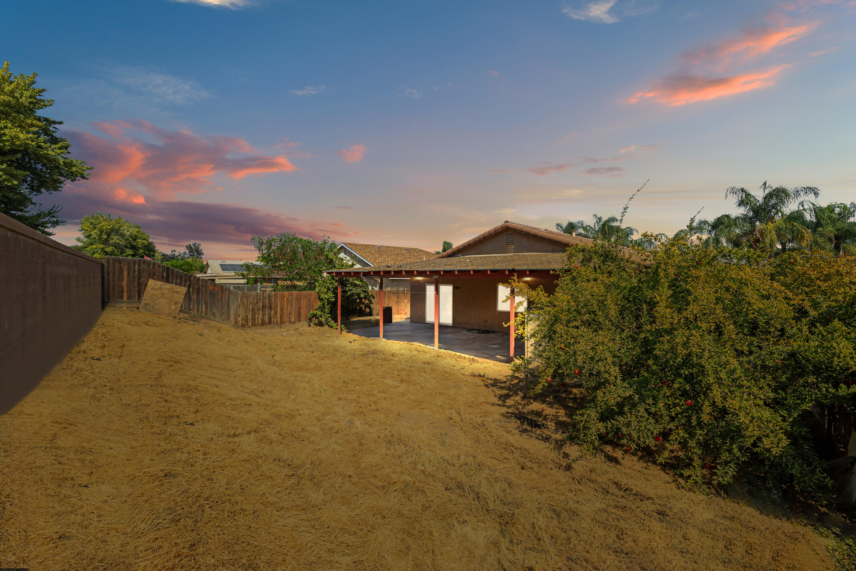 643 S Cloverleaf St, Porterville, CA 93257