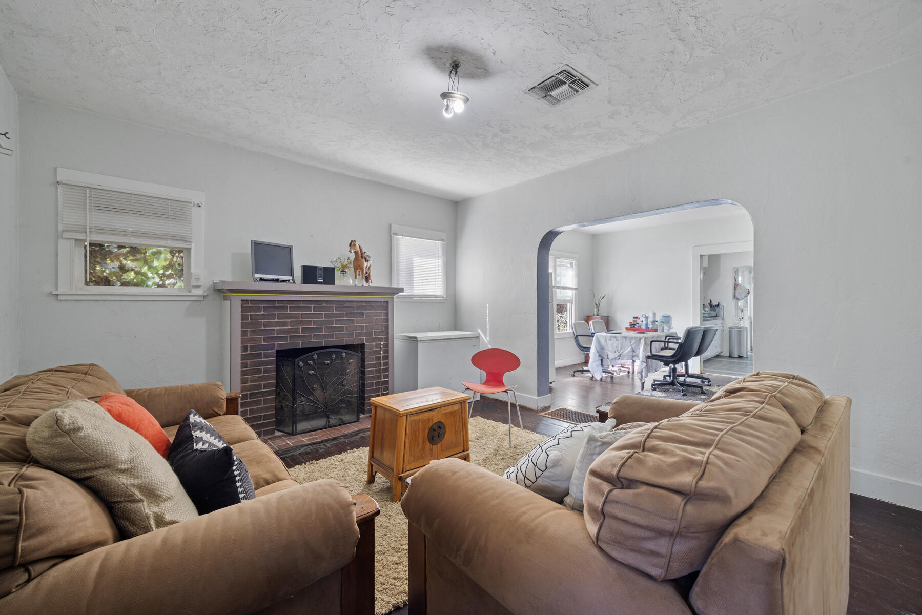 601 N Church St, Visalia, CA 93291