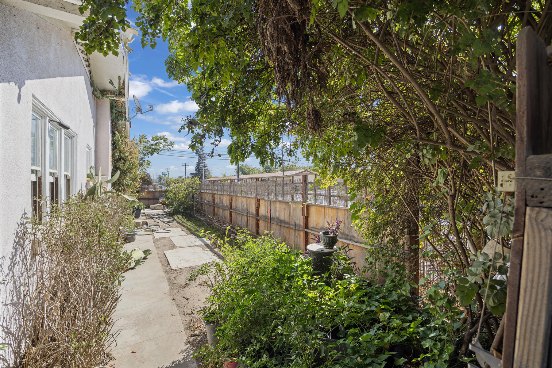 601 N Church St, Visalia, CA 93291