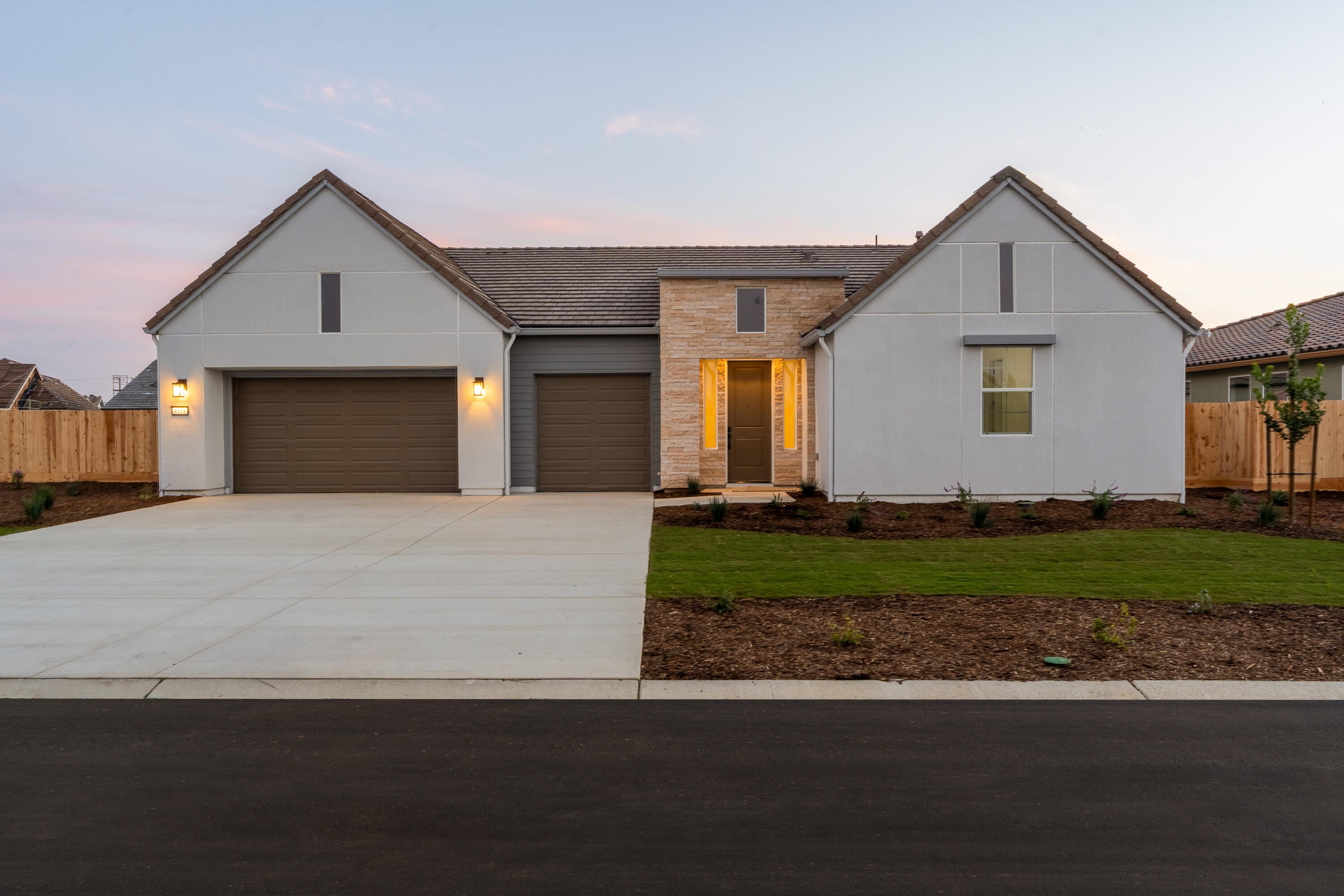 6511 W Wood Dr #Lot1047, Visalia, CA 93277