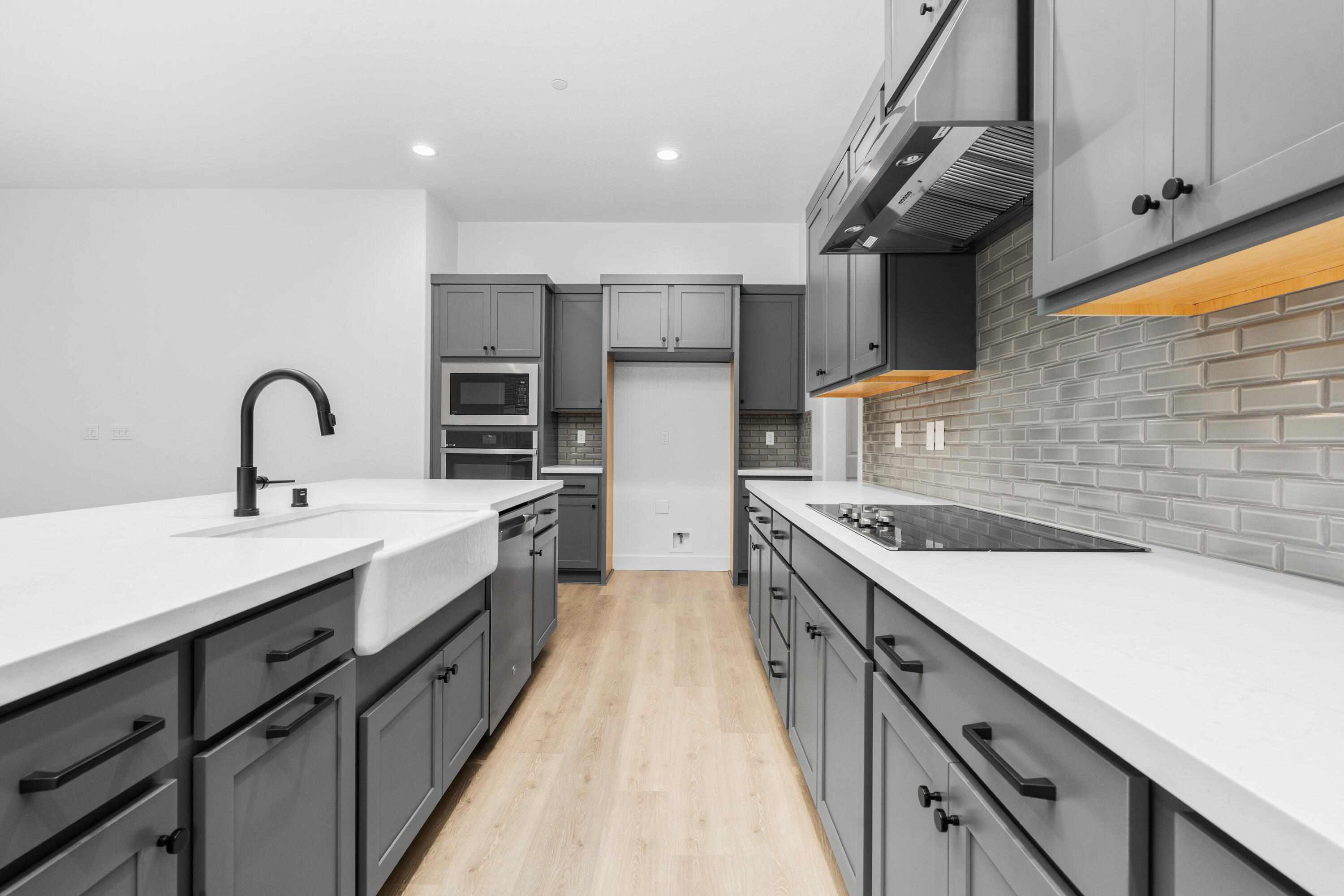 6511 W Wood Dr #Lot1047, Visalia, CA 93277