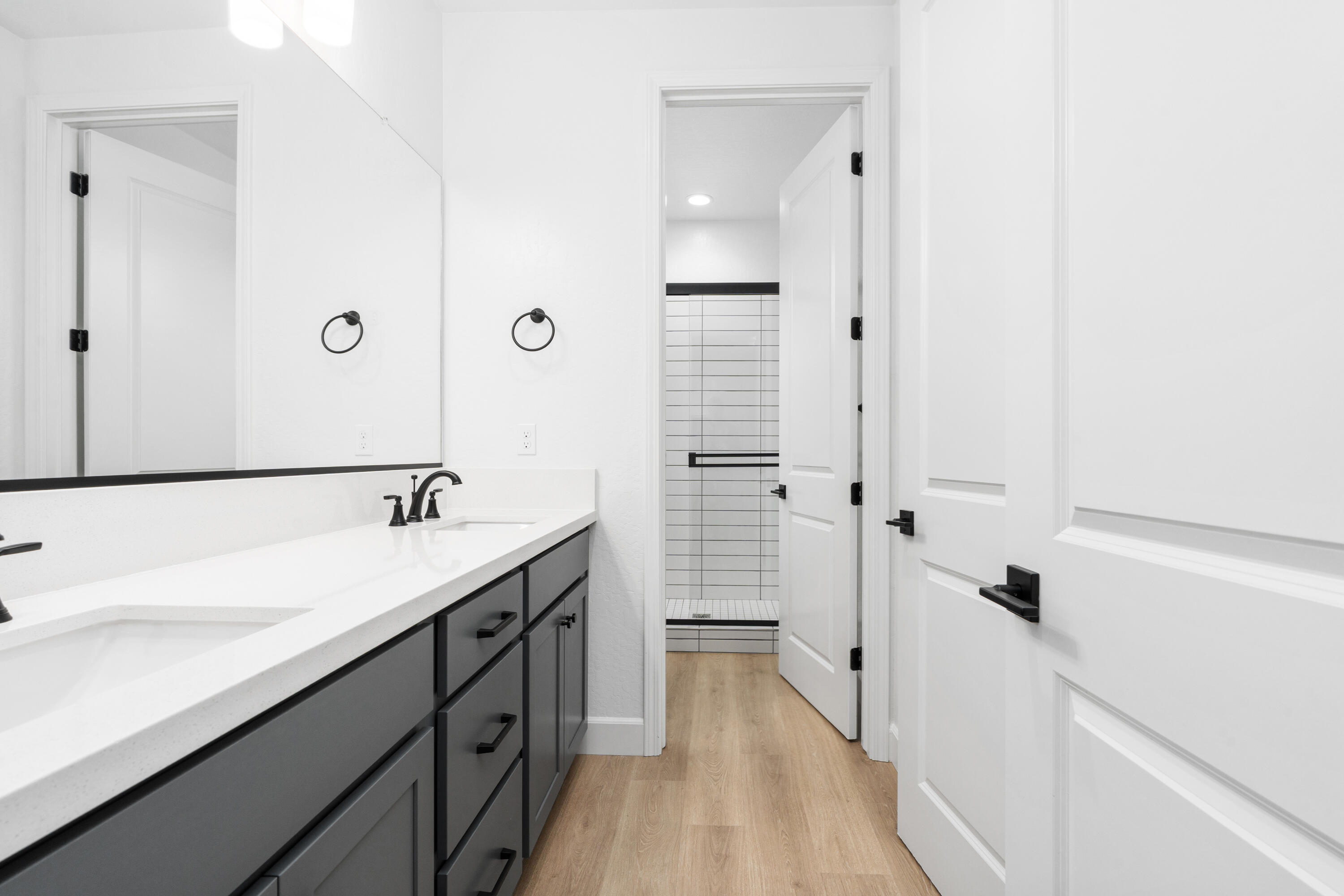 6511 W Wood Dr #Lot1047, Visalia, CA 93277