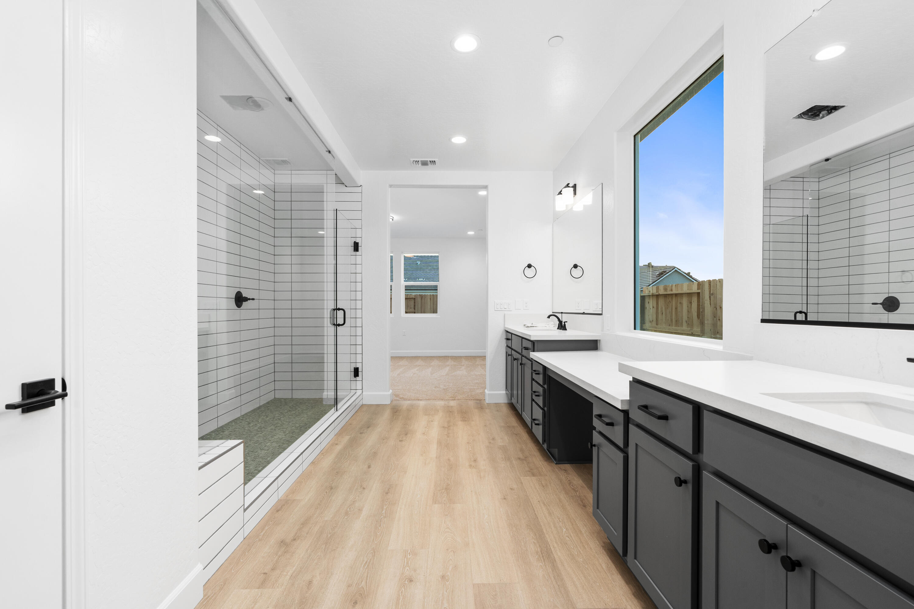 6511 W Wood Dr #Lot1047, Visalia, CA 93277