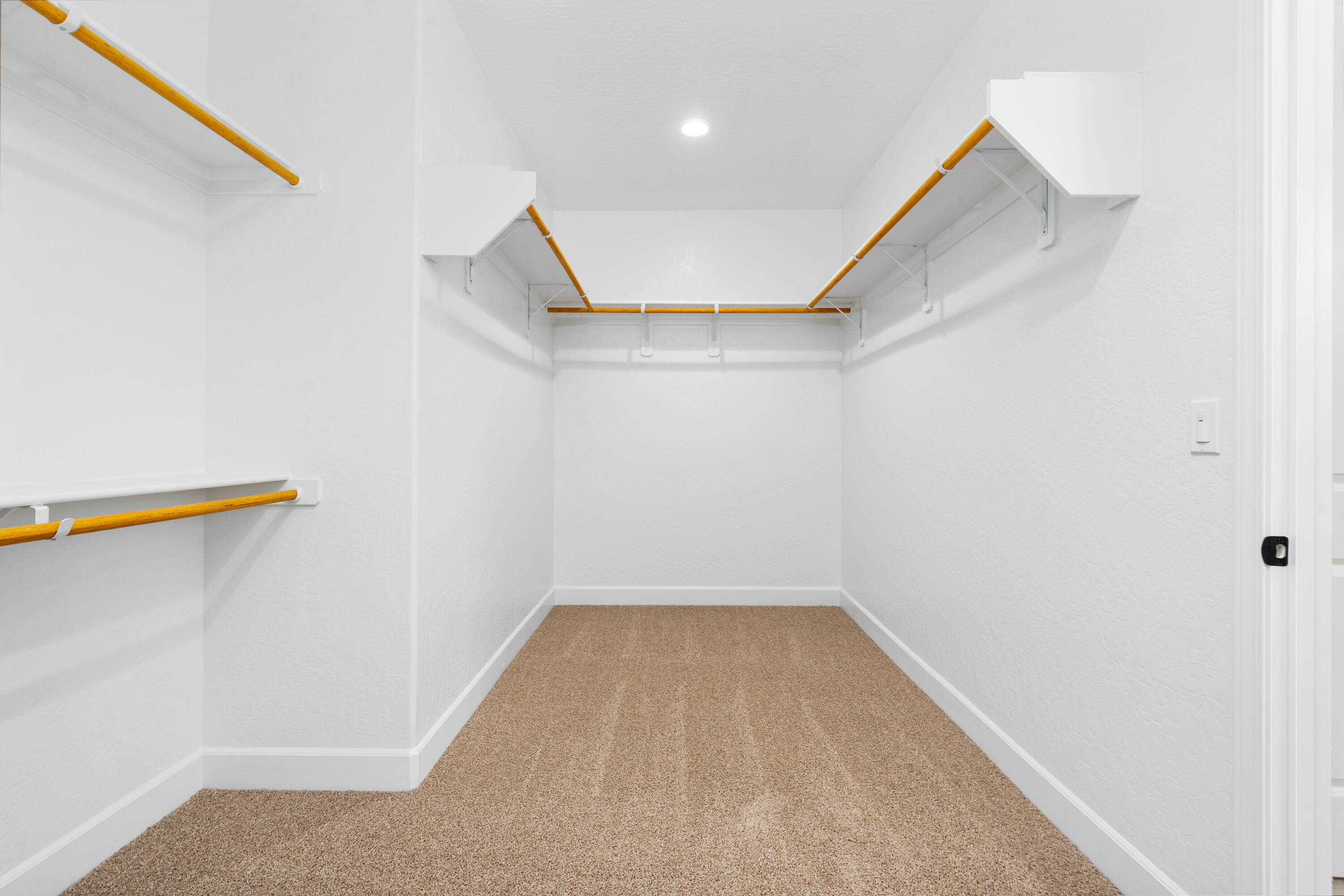 6511 W Wood Dr #Lot1047, Visalia, CA 93277