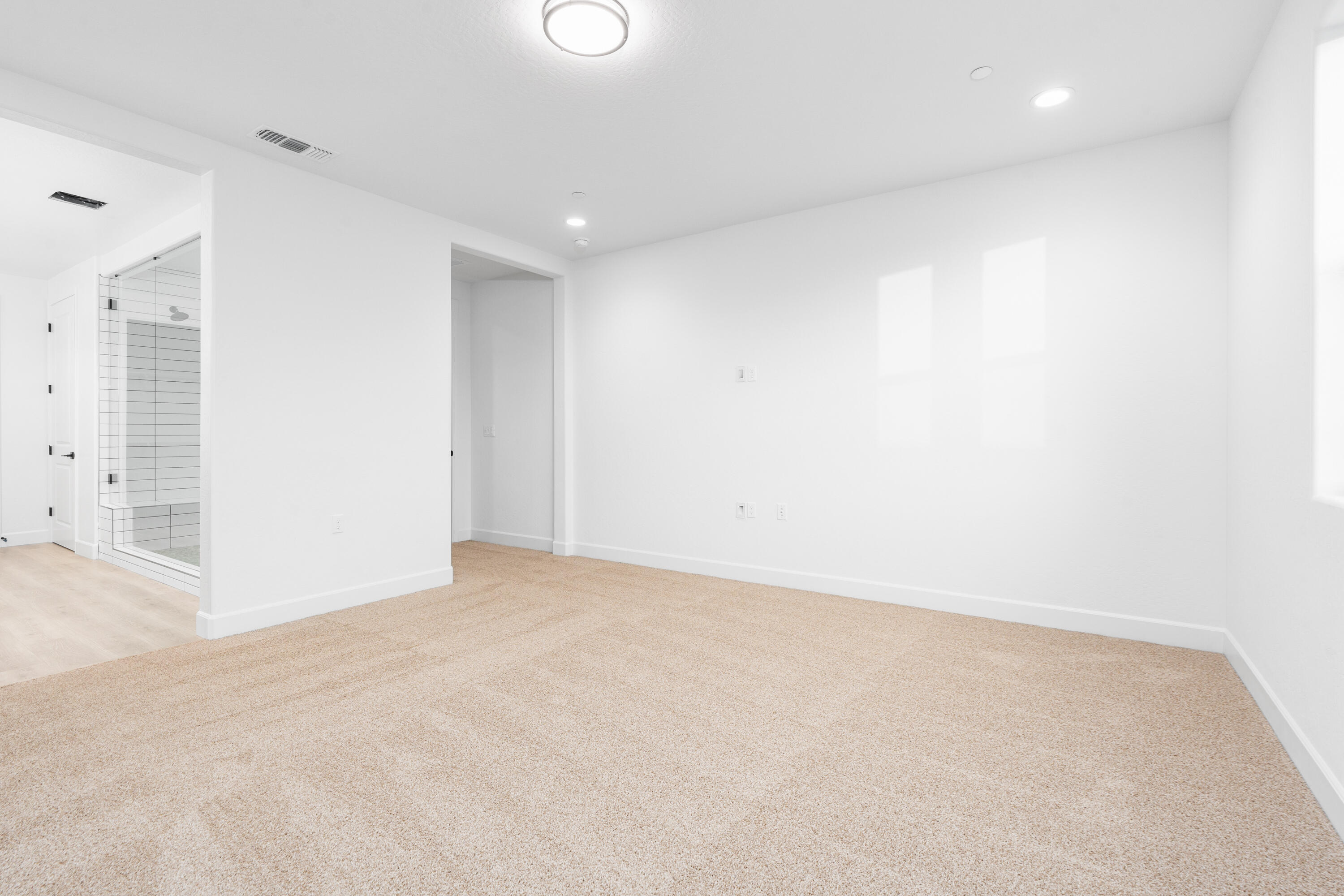 6511 W Wood Dr #Lot1047, Visalia, CA 93277