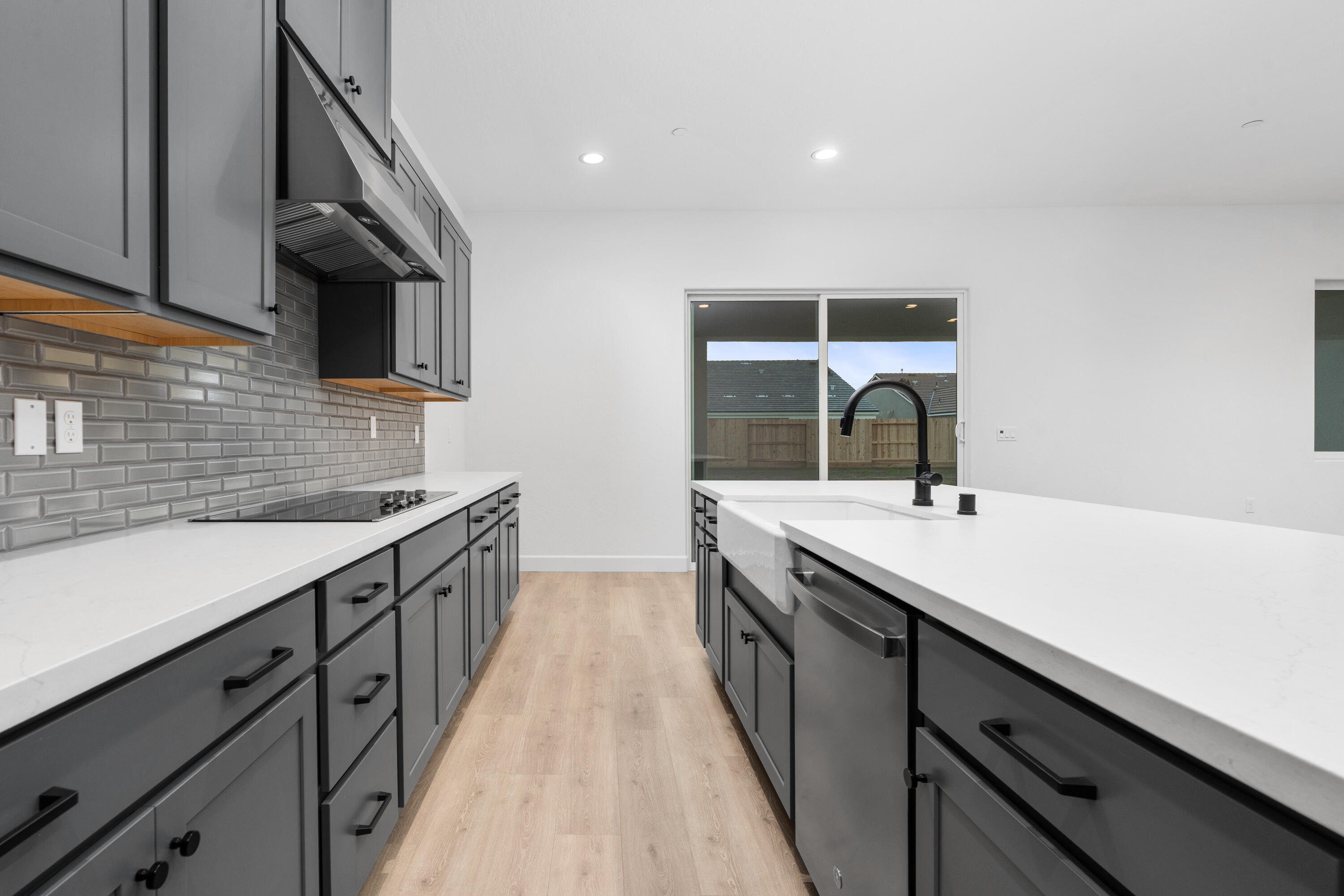 6511 W Wood Dr #Lot1047, Visalia, CA 93277