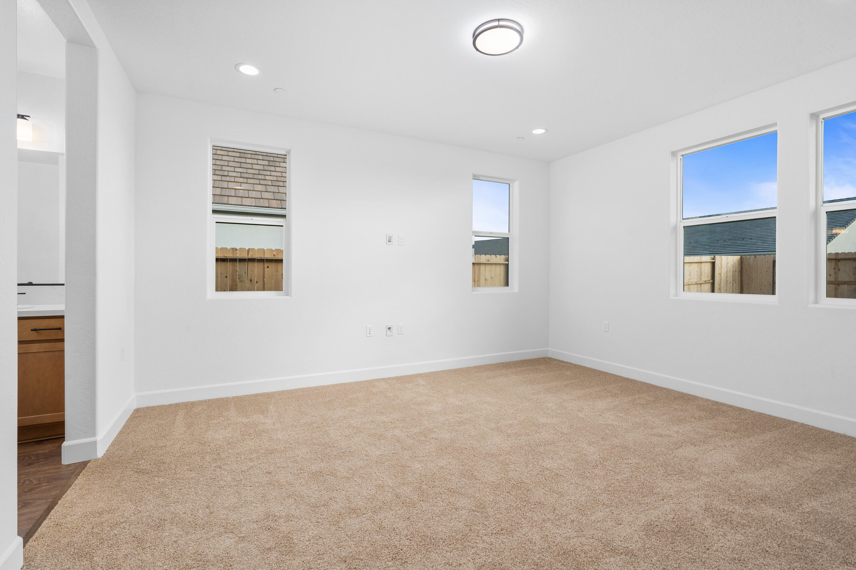 6521 W Wood Dr #Lot1048, Visalia, CA 93277