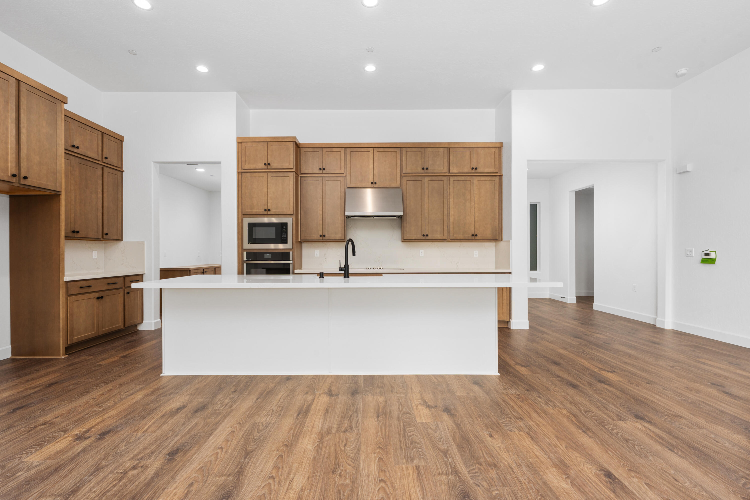 6521 W Wood Dr #Lot1048, Visalia, CA 93277